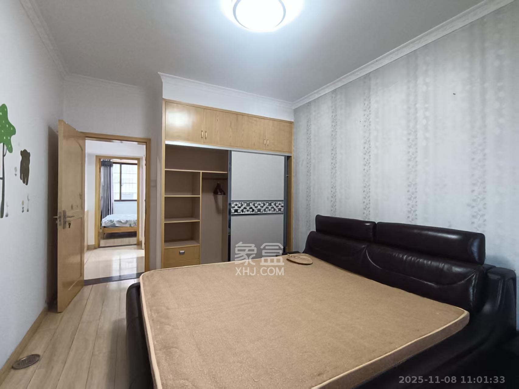 四季星城 3室2厅1卫 2000.0元/月 四季星城 3室2厅1卫 2000.0元/月室内图