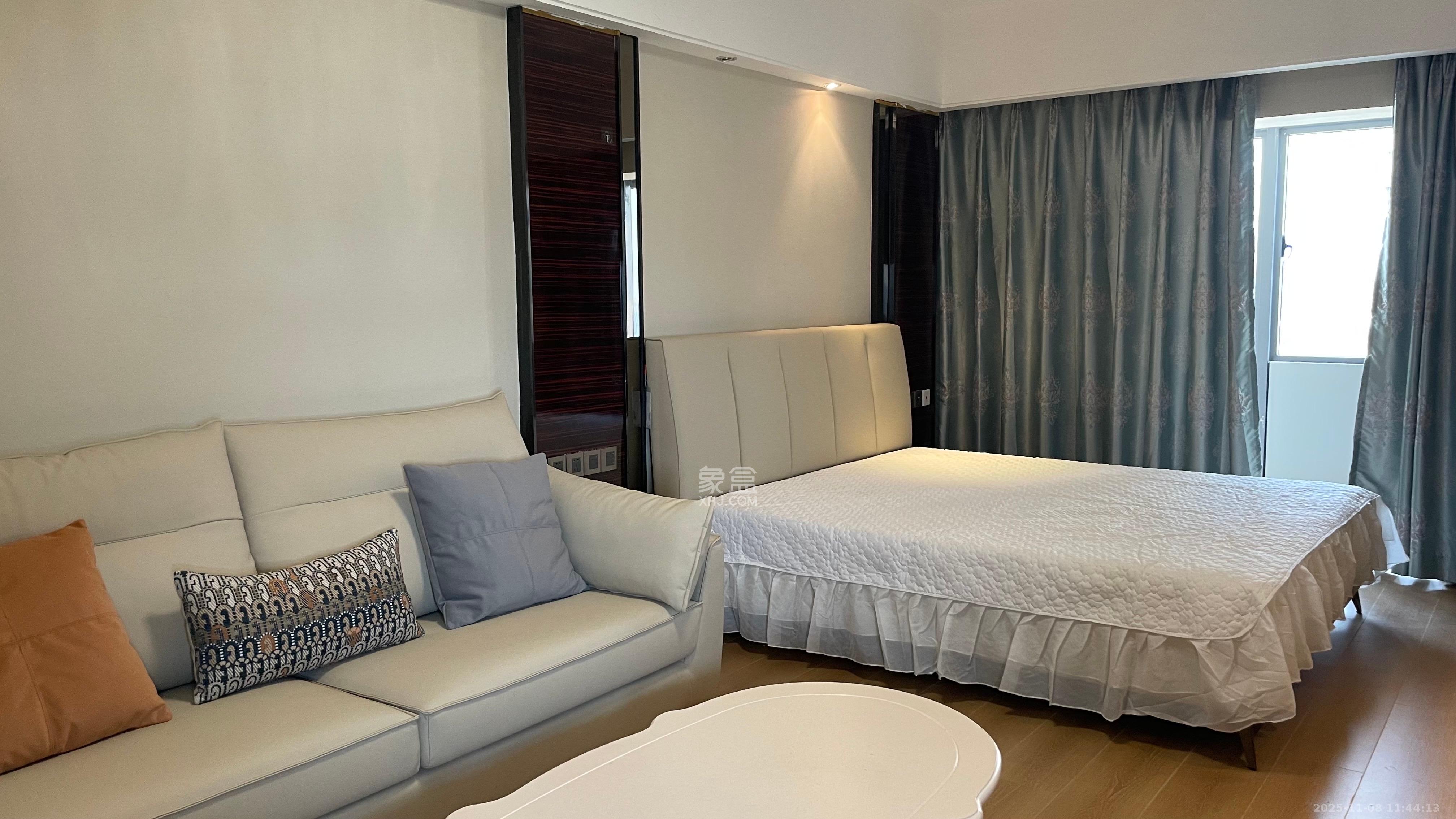 保利国际广场  1室0厅0卫    1800.0元/月