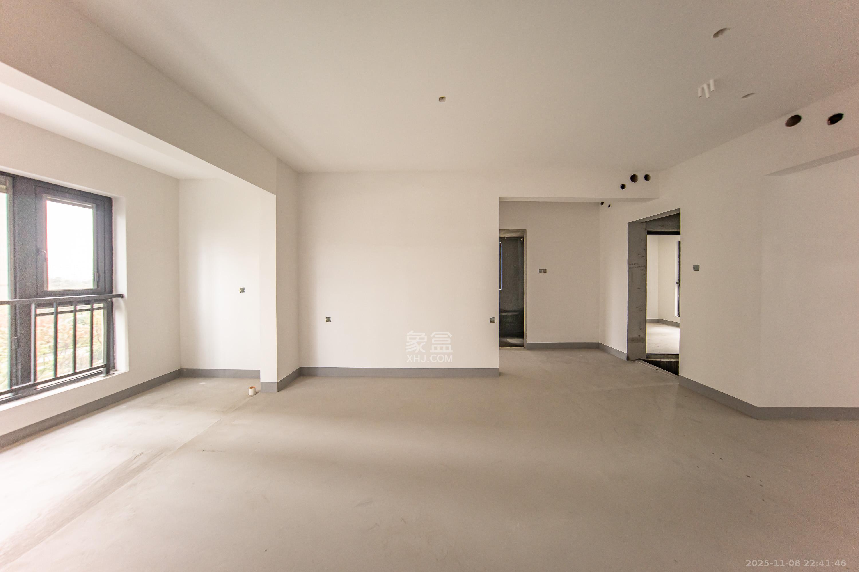 建投象山国际  4室2厅2卫    195.0万卧室