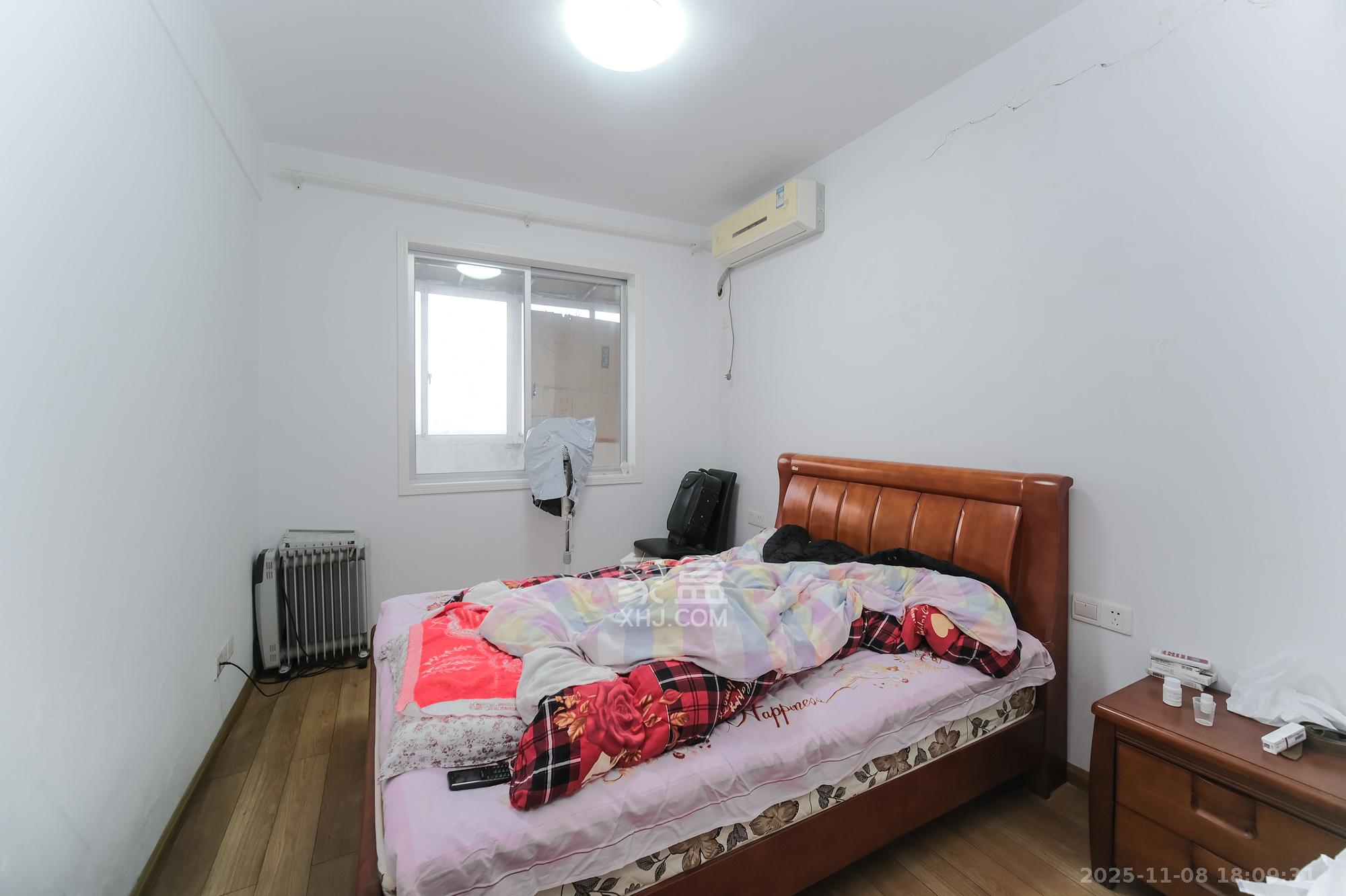 红树湾  3室2厅2卫    64.0万卧室