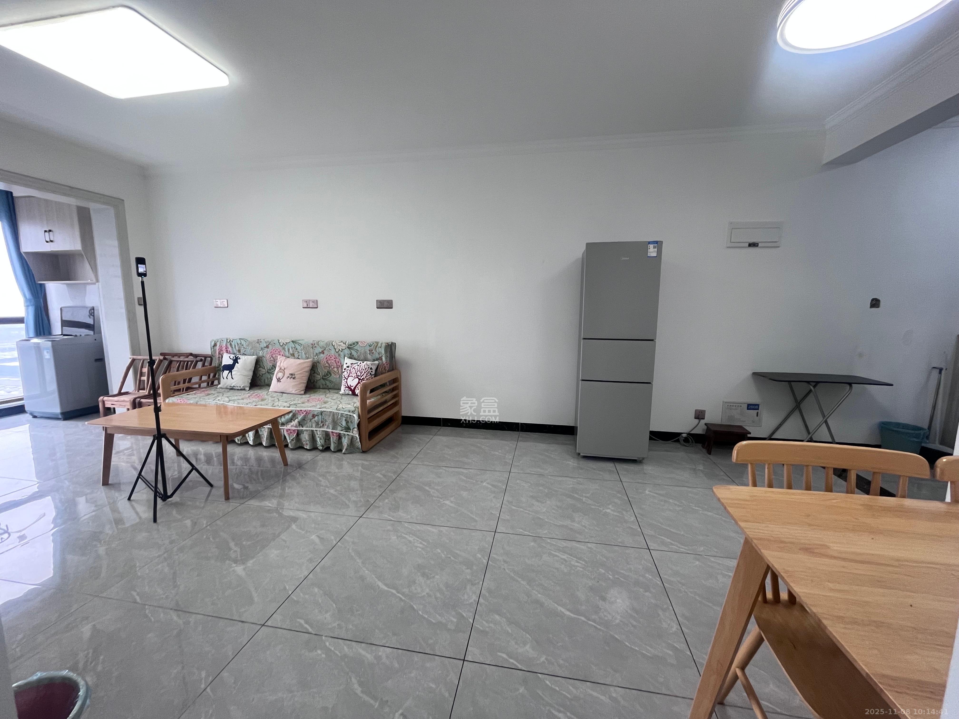 真人桥家园一期  2室2厅1卫    1600.0元/月室内图