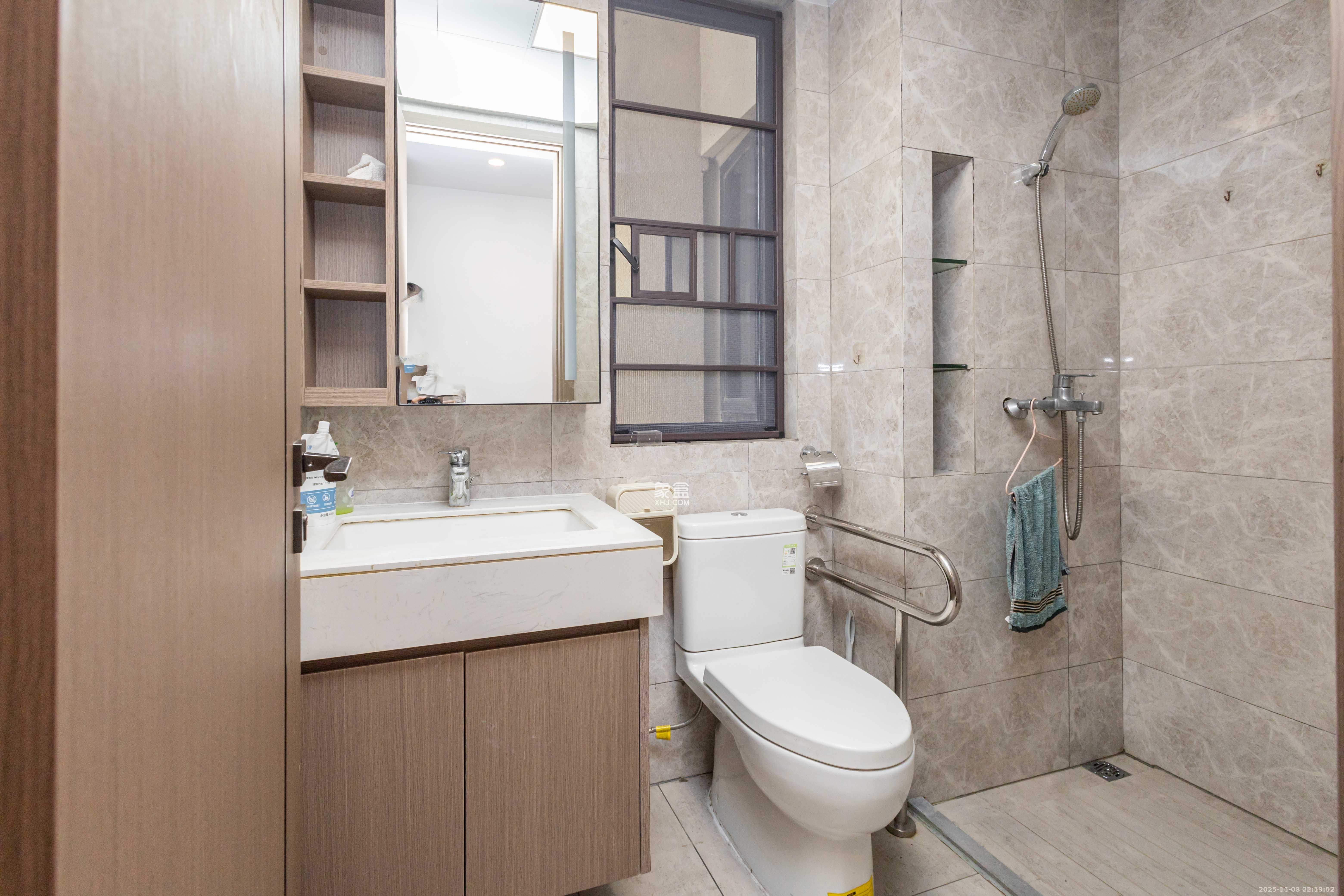 金茂建发观悦  3室2厅2卫    3500.0元/月室内图