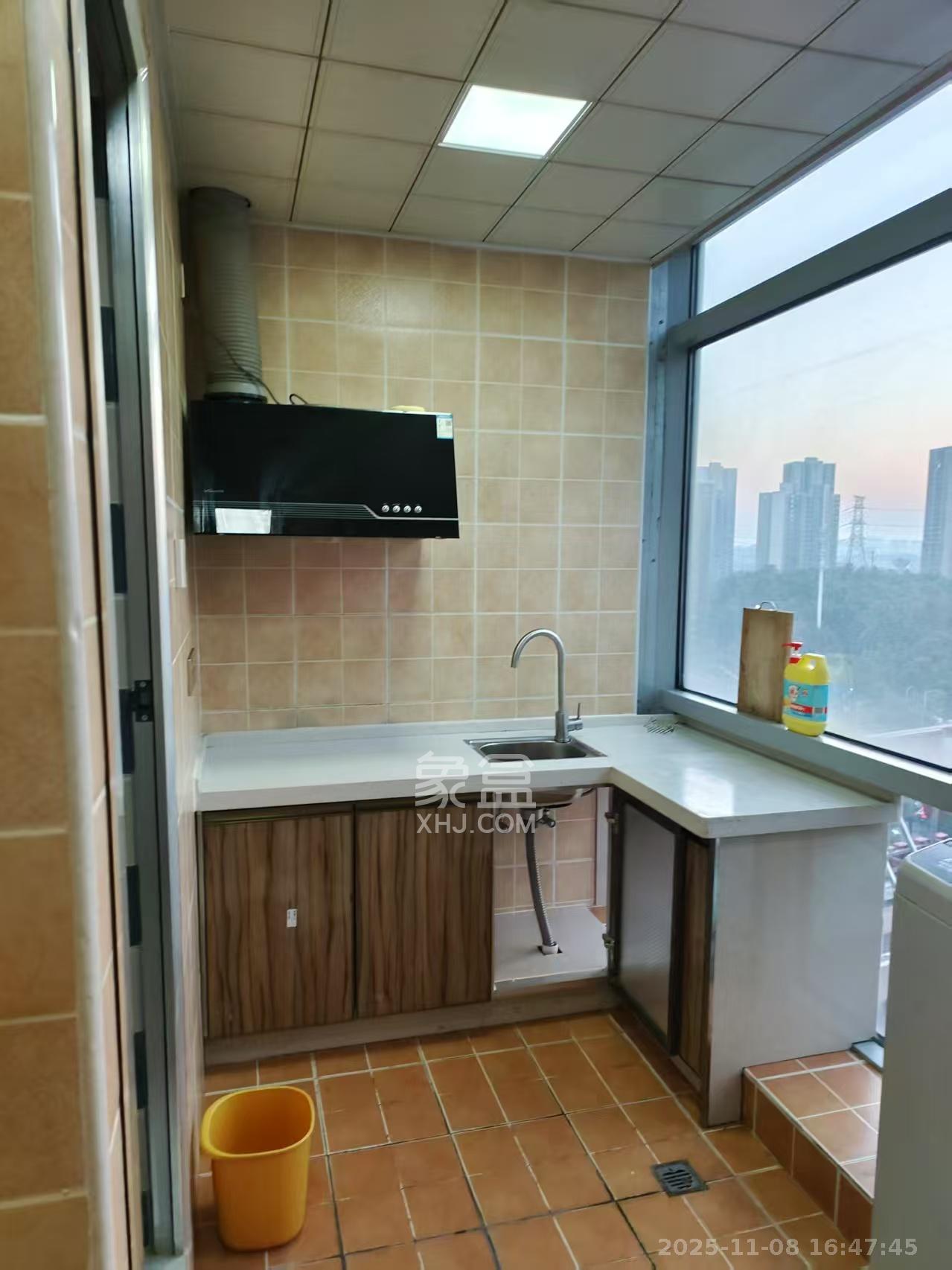 奥克斯缔壹城 1室1厅1卫 1600.0元/月 奥克斯缔壹城 1室1厅1卫 1600.0元/月室内图