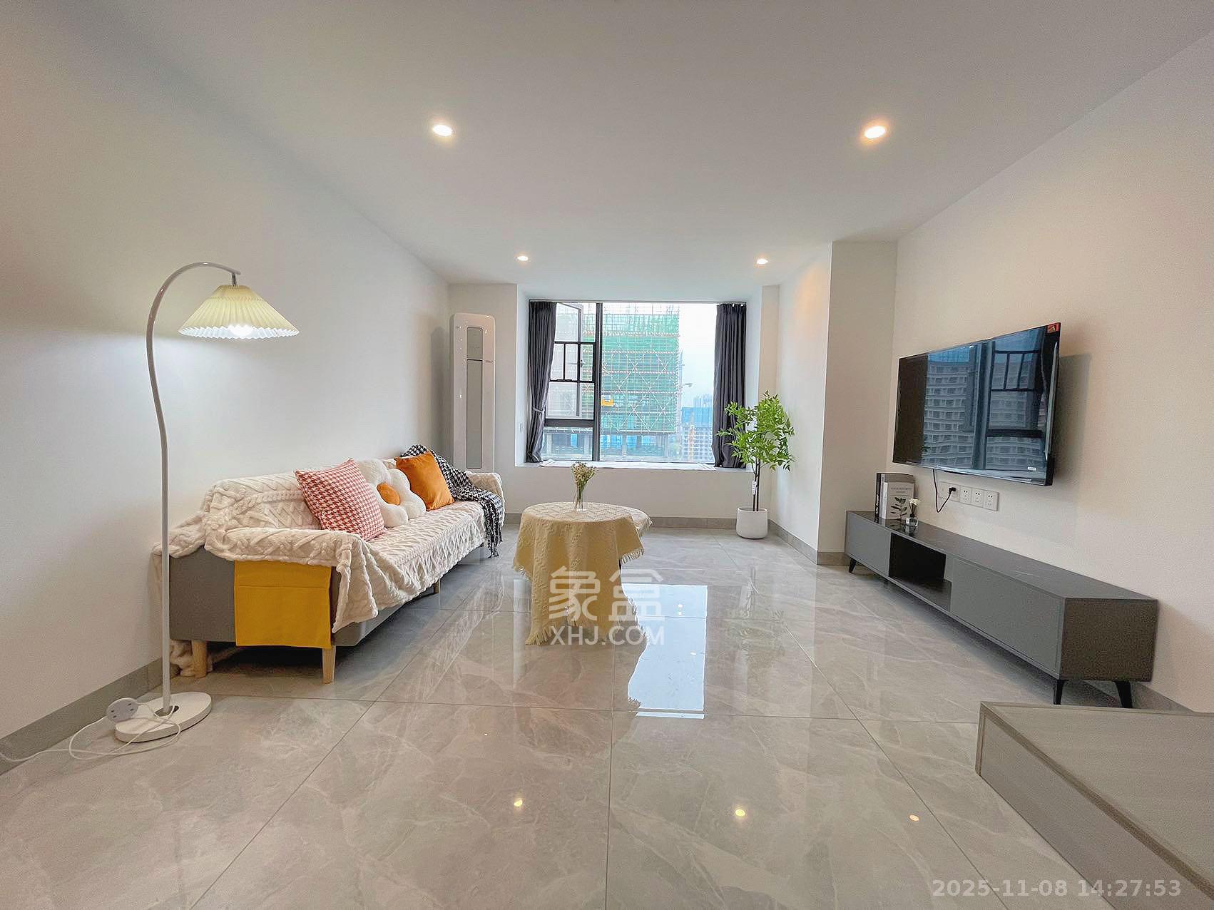 佳兆业云顶都汇  1室1厅1卫    2400.0元/月