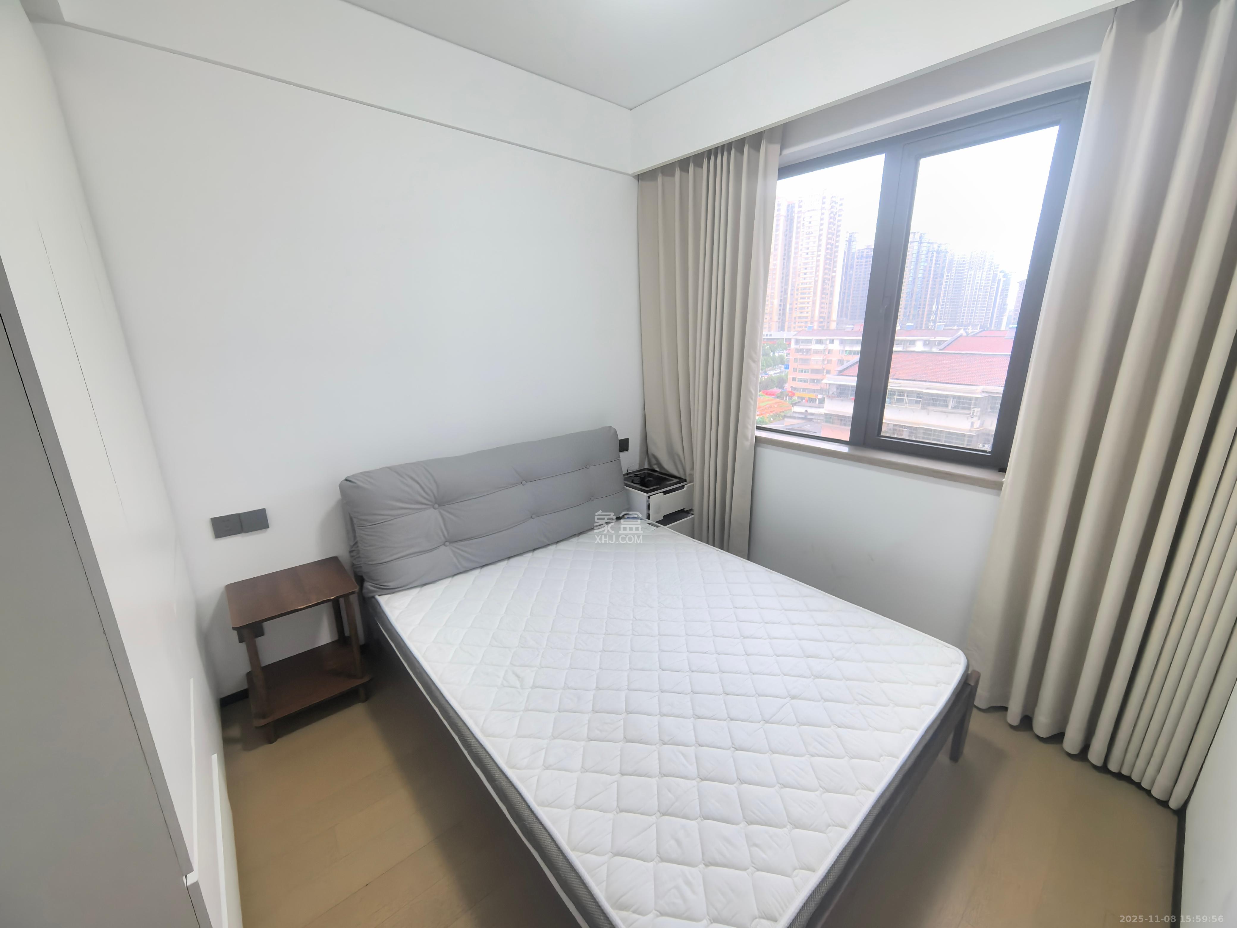 金地峯范  4室2厅2卫    4300.0元/月室内图