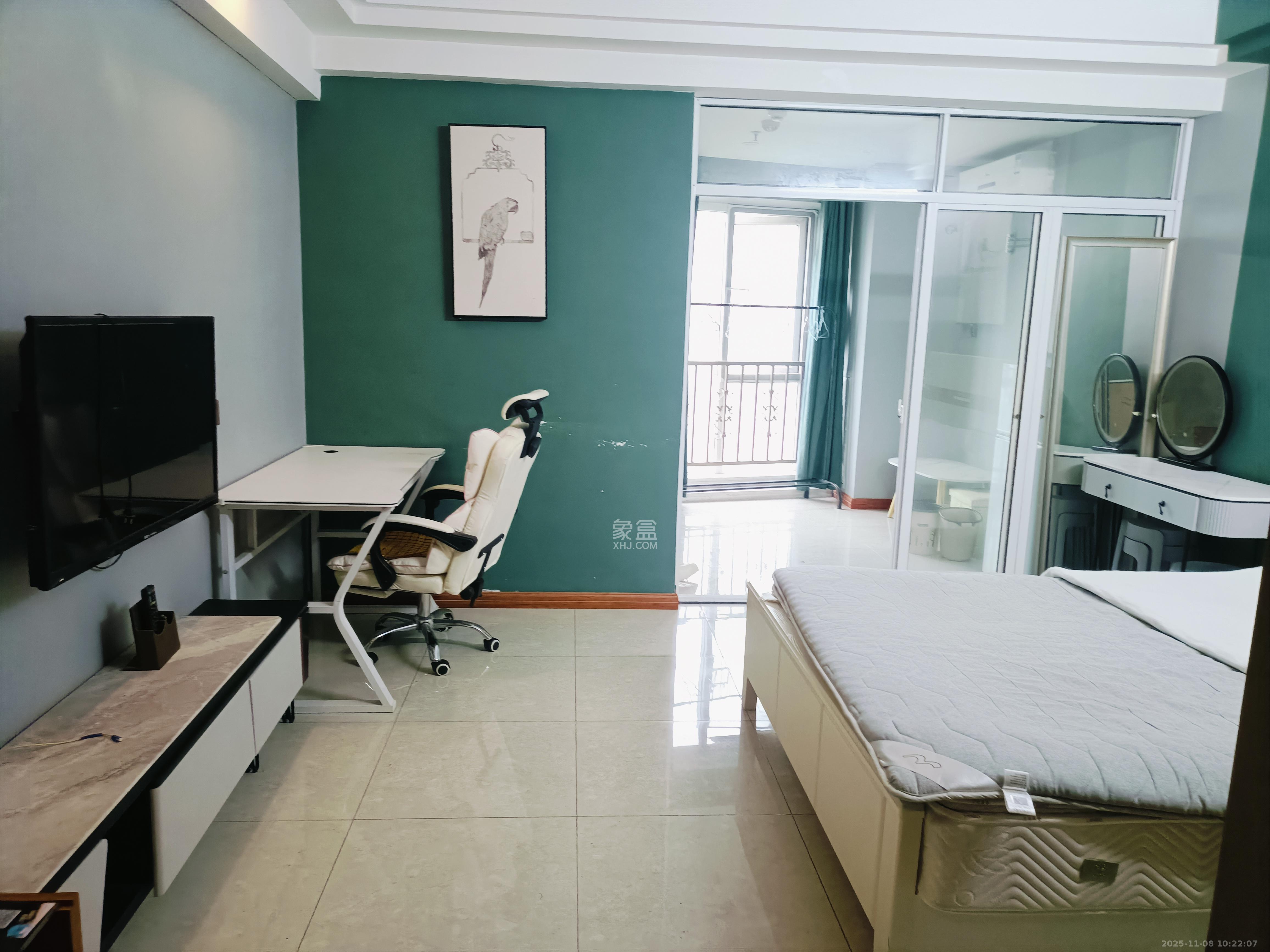 鸥波港湾  1室1厅1卫    1900.0元/月室内图