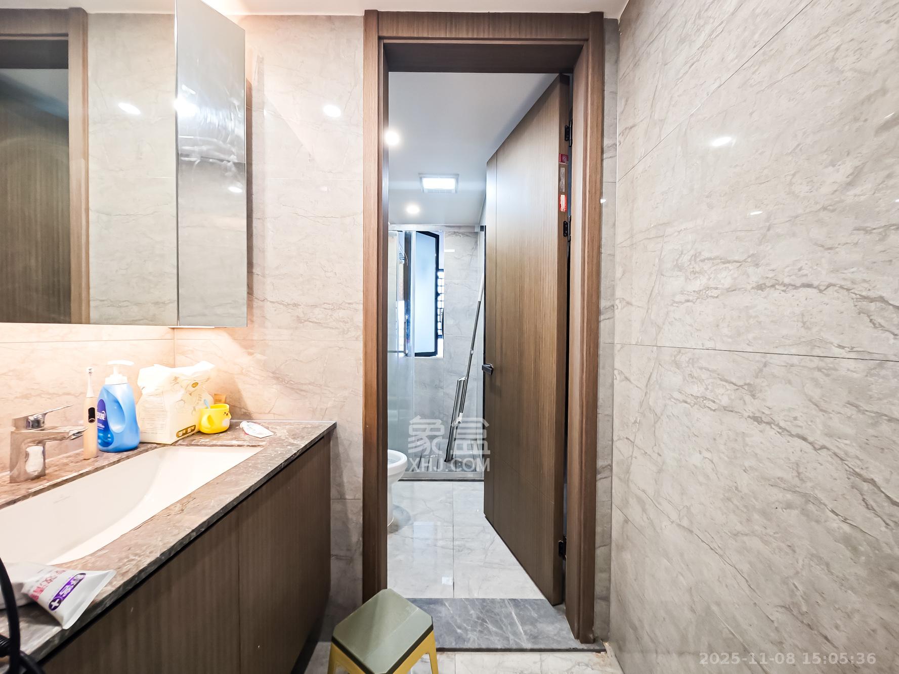 中欣楚天御府B区观澜 4室2厅2卫 278.0万 中欣楚天御府B区观澜 4室2厅2卫 278.0万卫生间