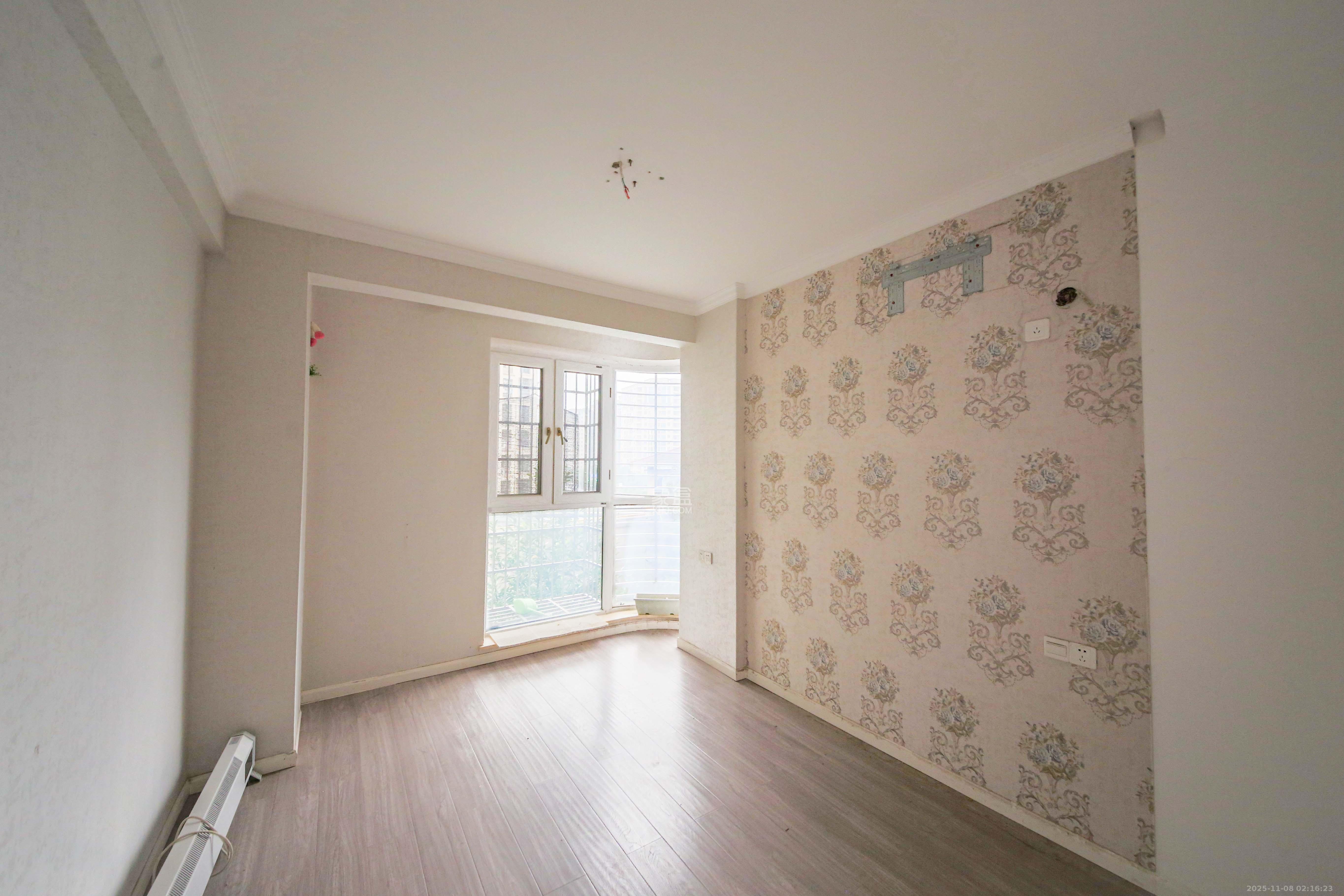 康斯丹郡(融程领秀佳园) 2室2厅1卫 50.0万 康斯丹郡(融程领秀佳园) 2室2厅1卫 50.0万卧室