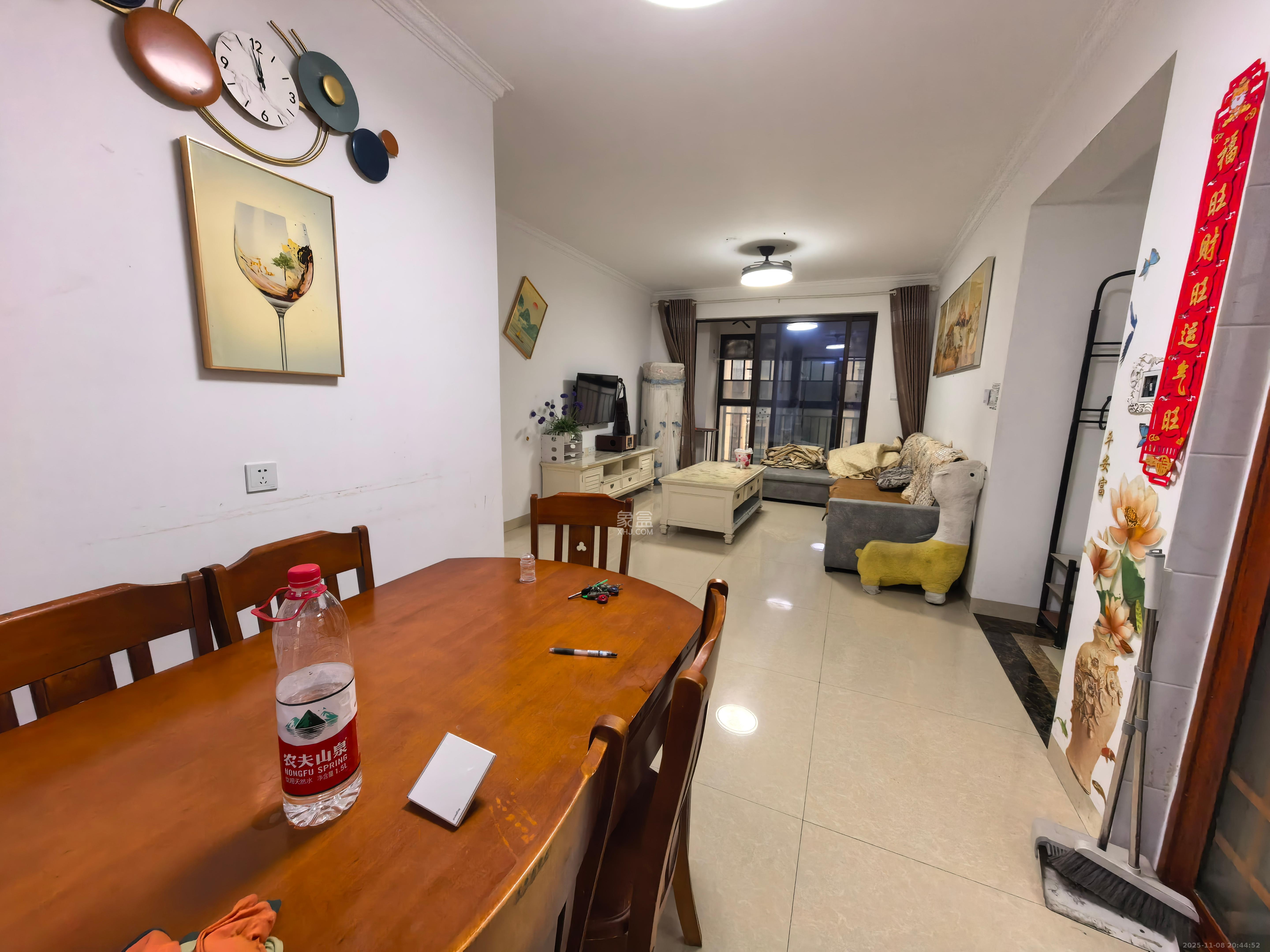 梅溪鑫苑名家  3室2厅2卫    2300.0元/月室内图