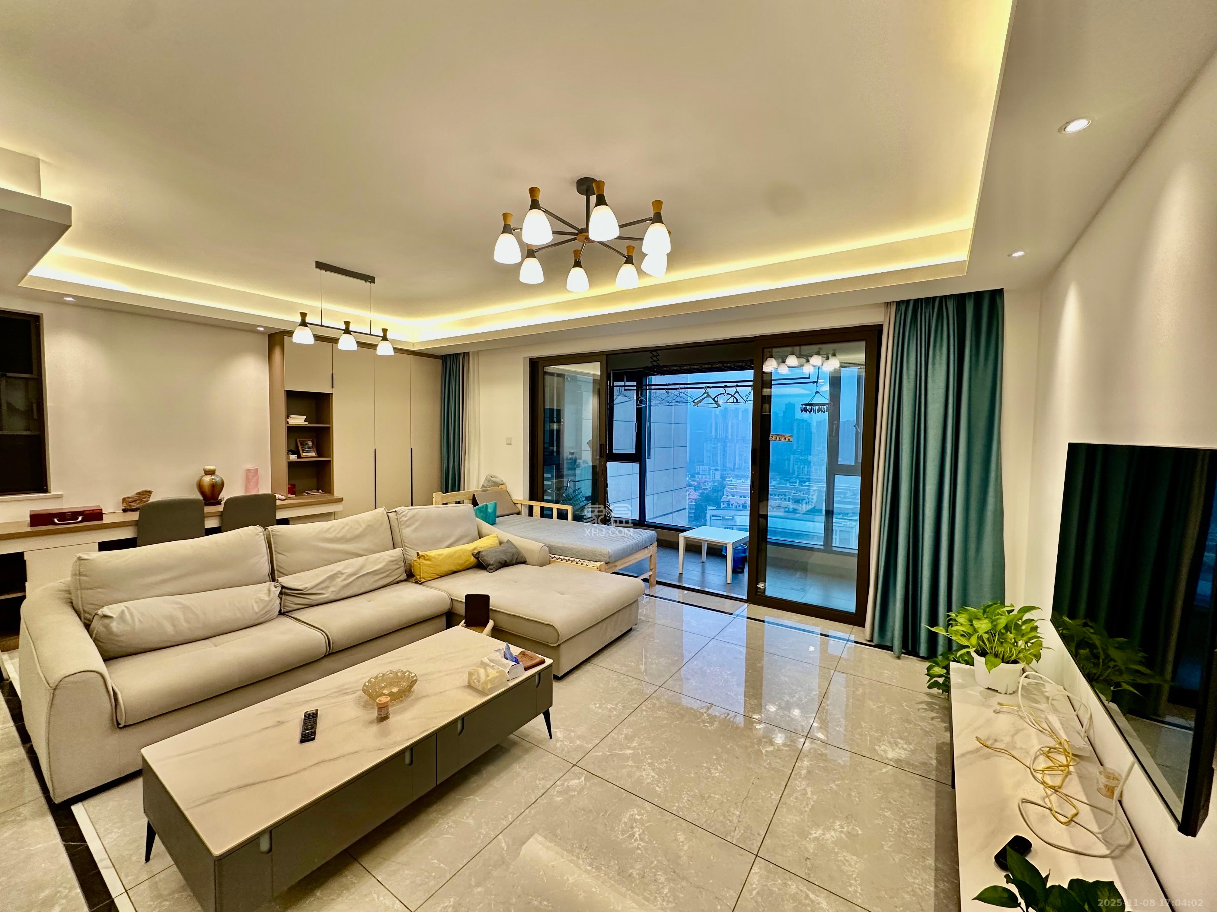 龙湖铂金中心（龙湖春江郦城）  3室2厅2卫    5500.0元/月室内图