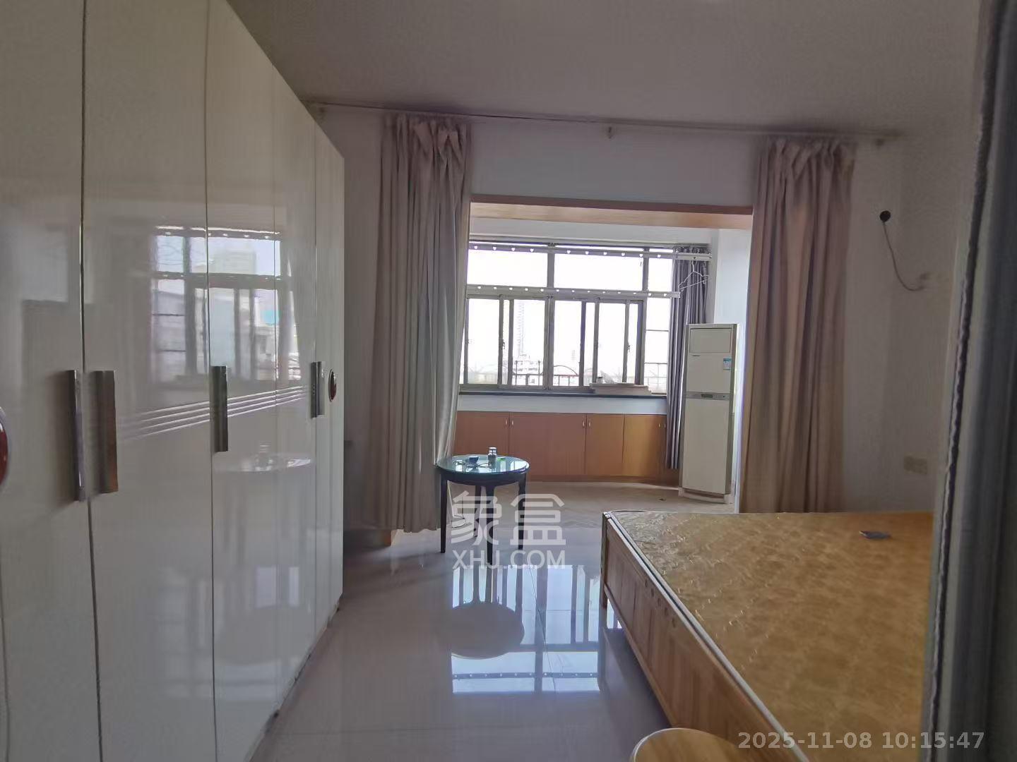 城南郡  1室1厅1卫    1500.0元/月室内图