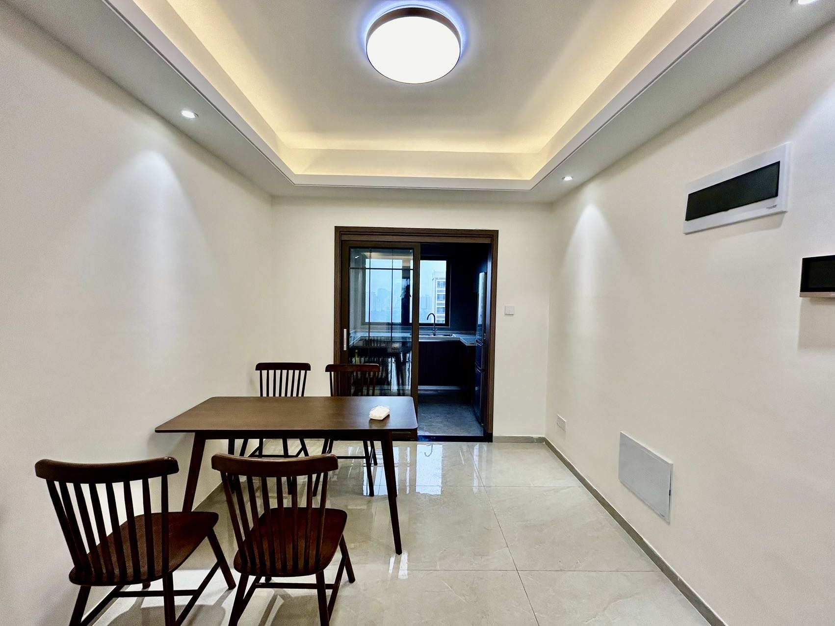 金湖壹号  3室2厅2卫    4800.0元/月室内图