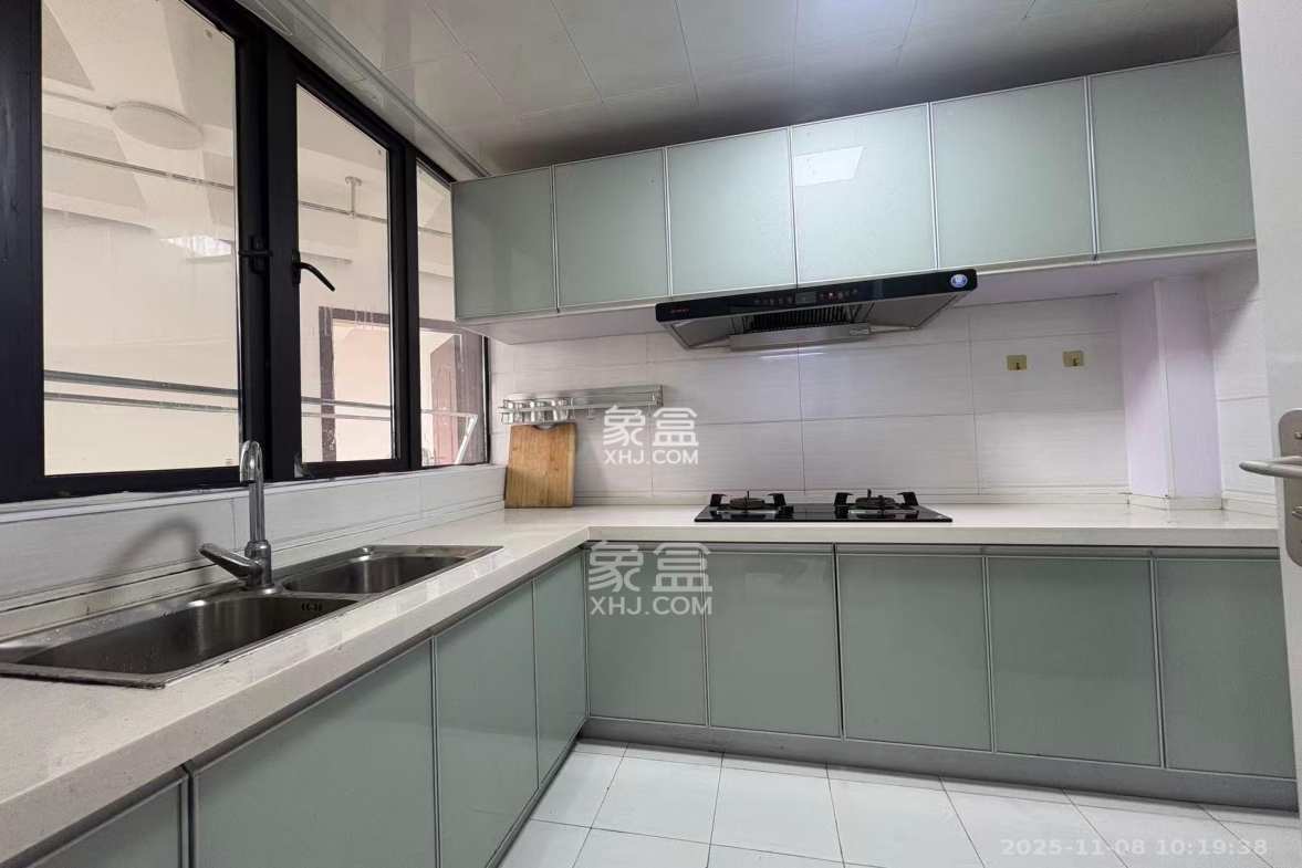 和泓梅溪四季 3室2厅2卫 2300.0元/月 和泓梅溪四季 3室2厅2卫 2300.0元/月室内图