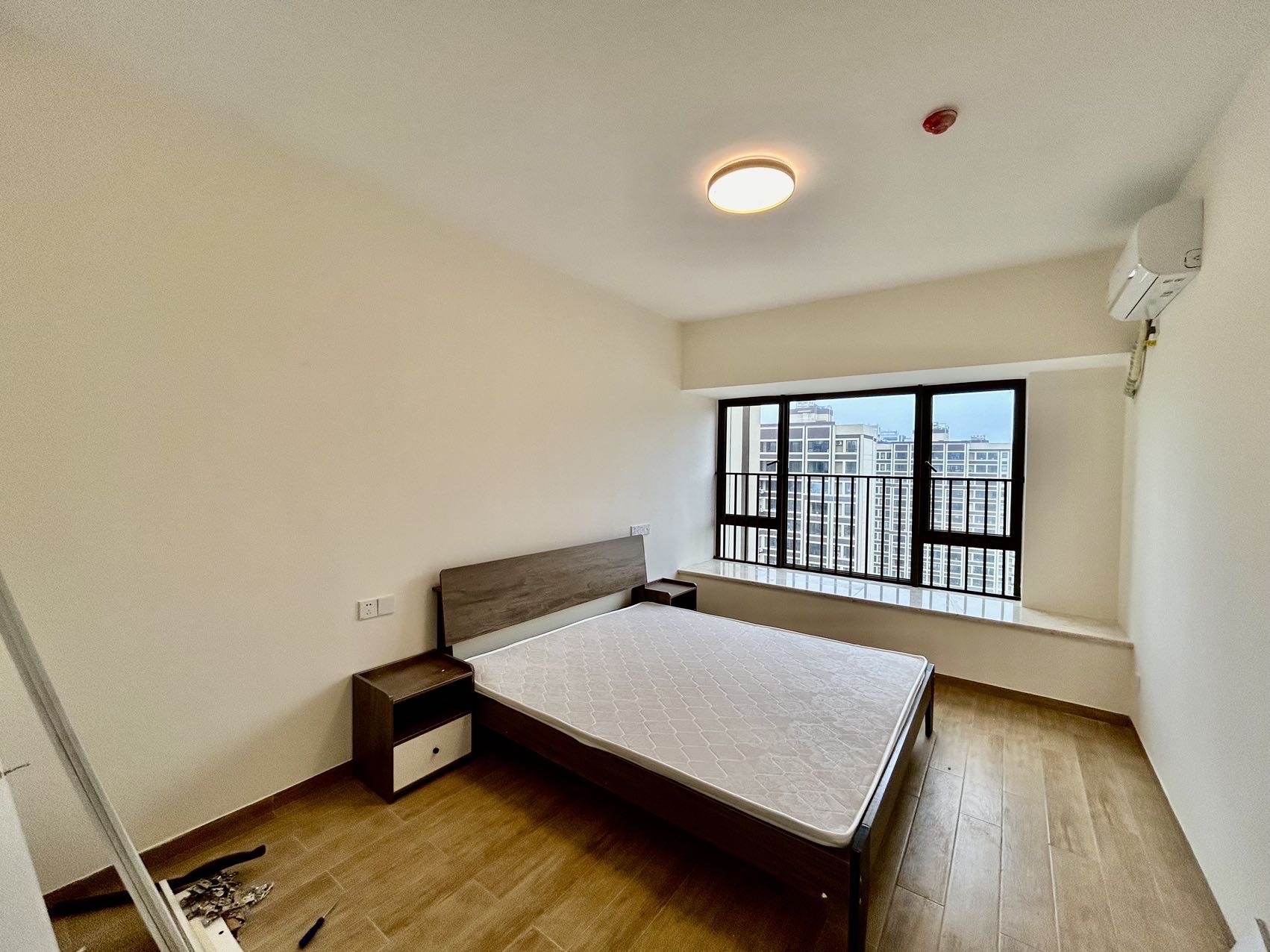 金湖壹号 3室2厅2卫 4800.0元/月 金湖壹号 3室2厅2卫 4800.0元/月室内图