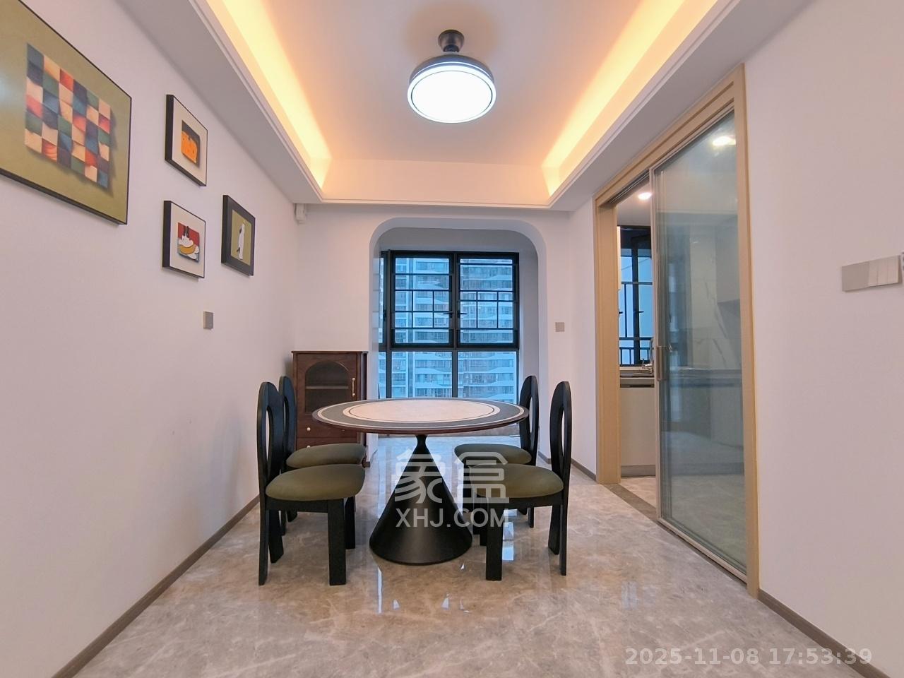 复地滨江金融中心  4室2厅2卫    6000.0元/月室内图