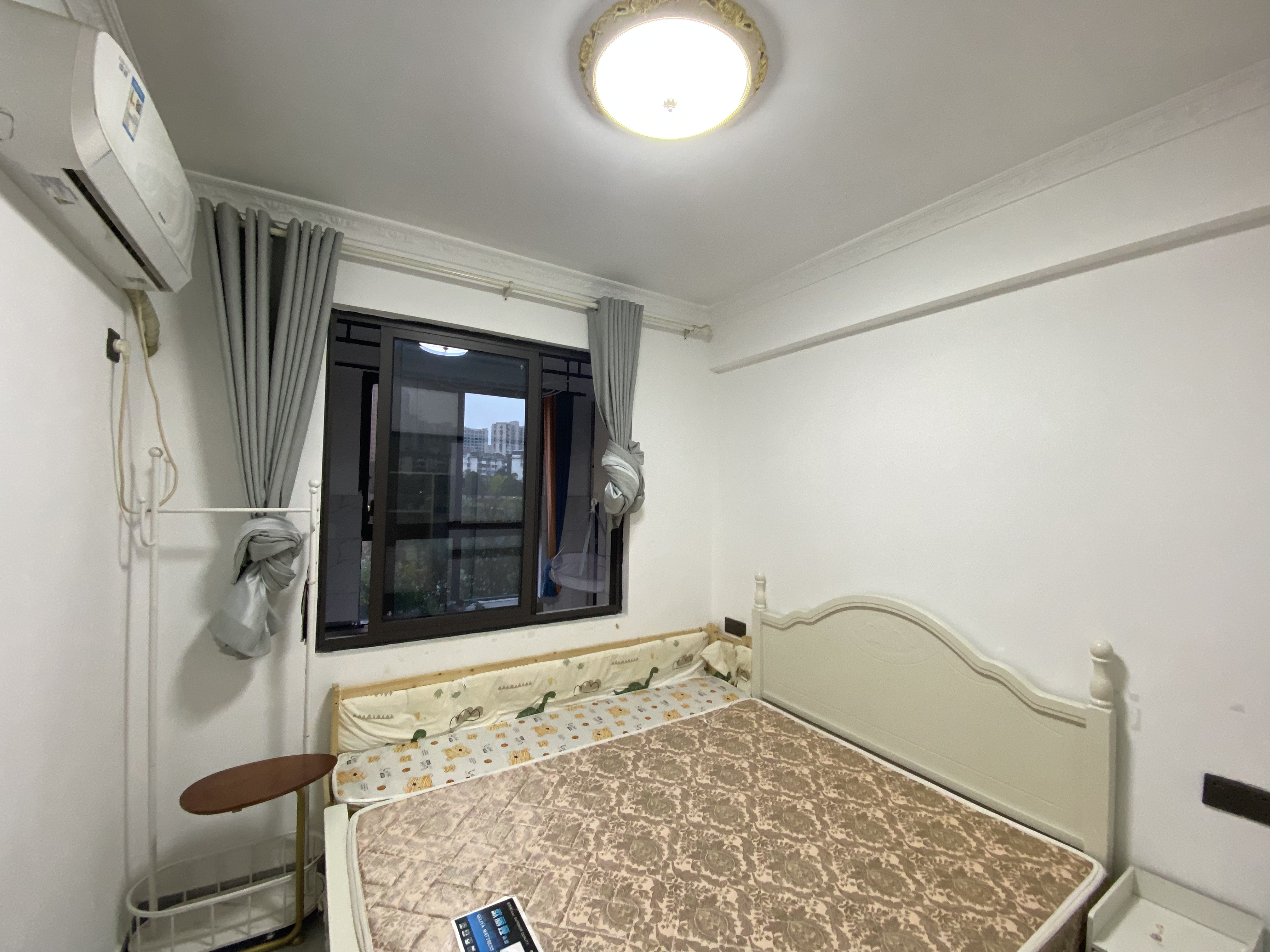 江与城 2室1厅1卫 1700.0元/月 江与城 2室1厅1卫 1700.0元/月室内图