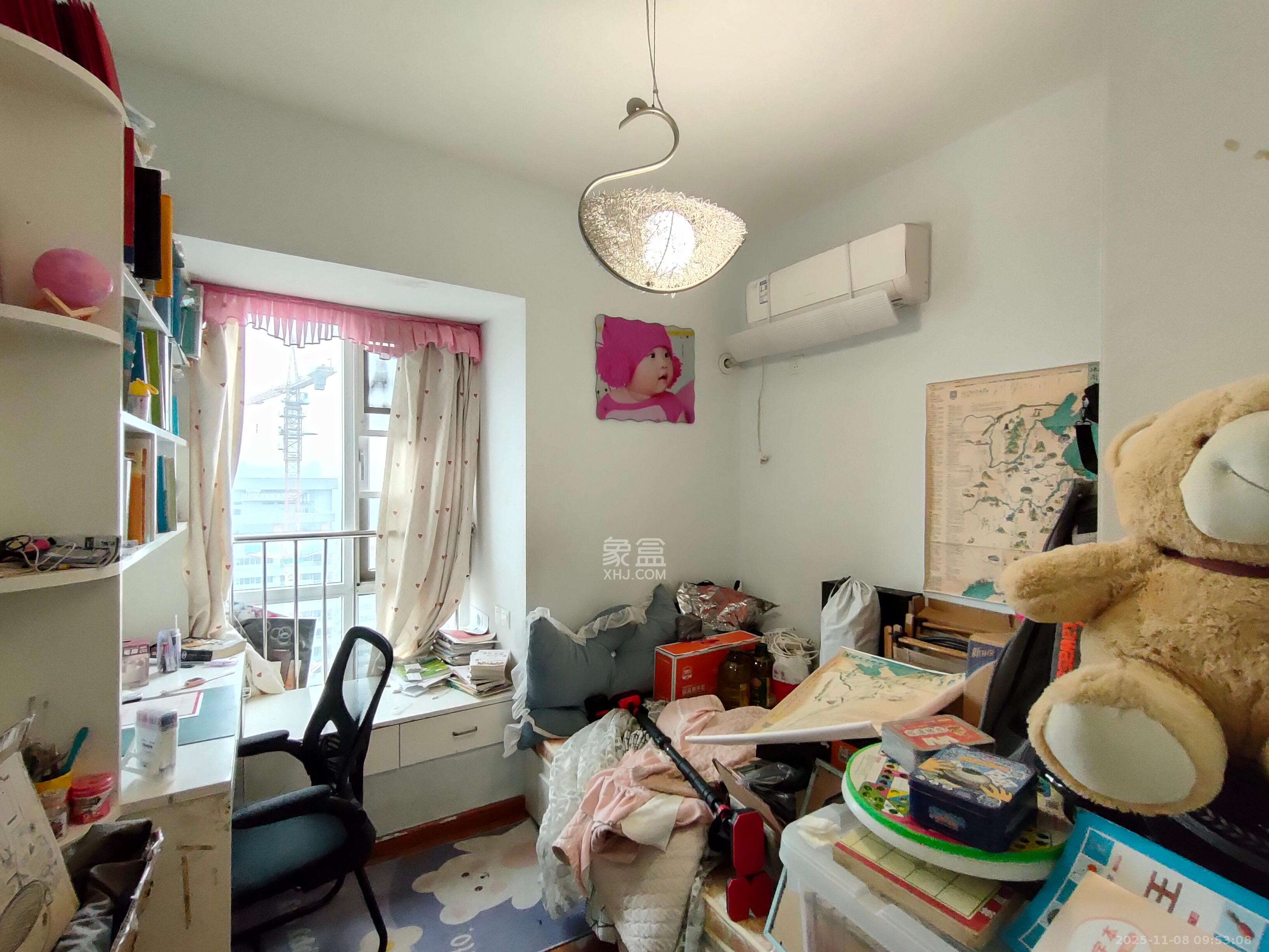 泊爱蓝湾  3室2厅2卫    2800.0元/月室内图