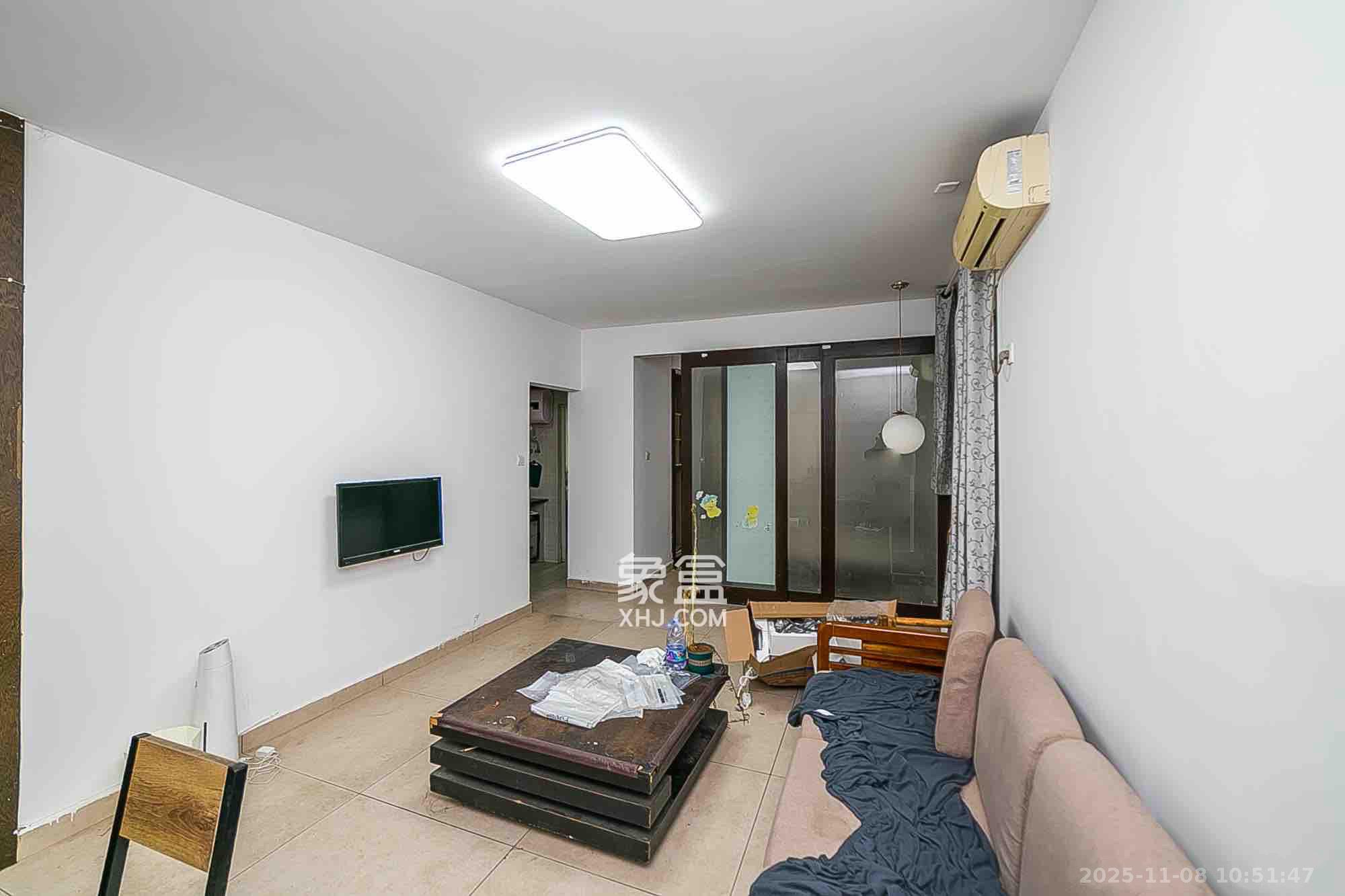 巧克力空间（建鸿达现代大厦）  2室1厅1卫    1600.0元/月