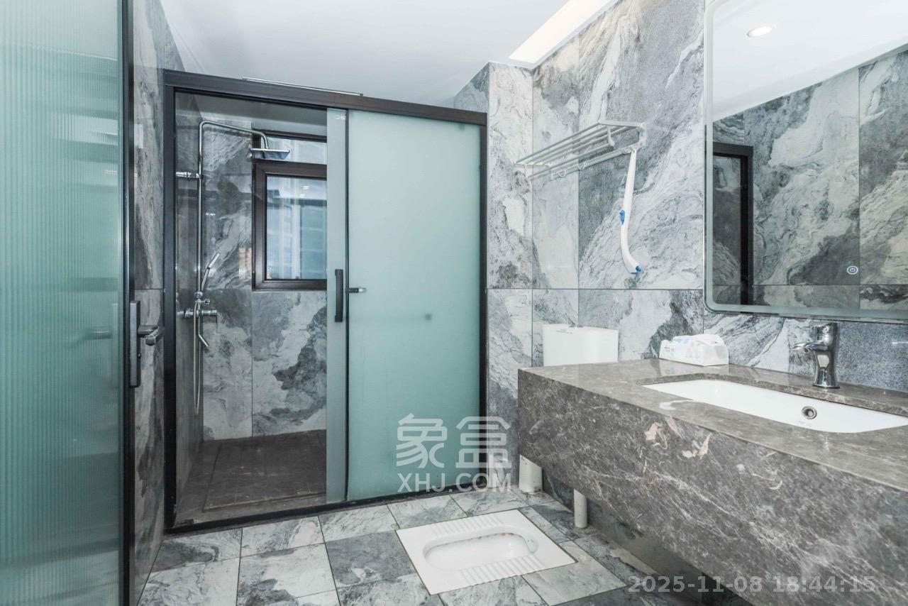 晟通牡丹舸  3室2厅2卫    5000.0元/月室内图