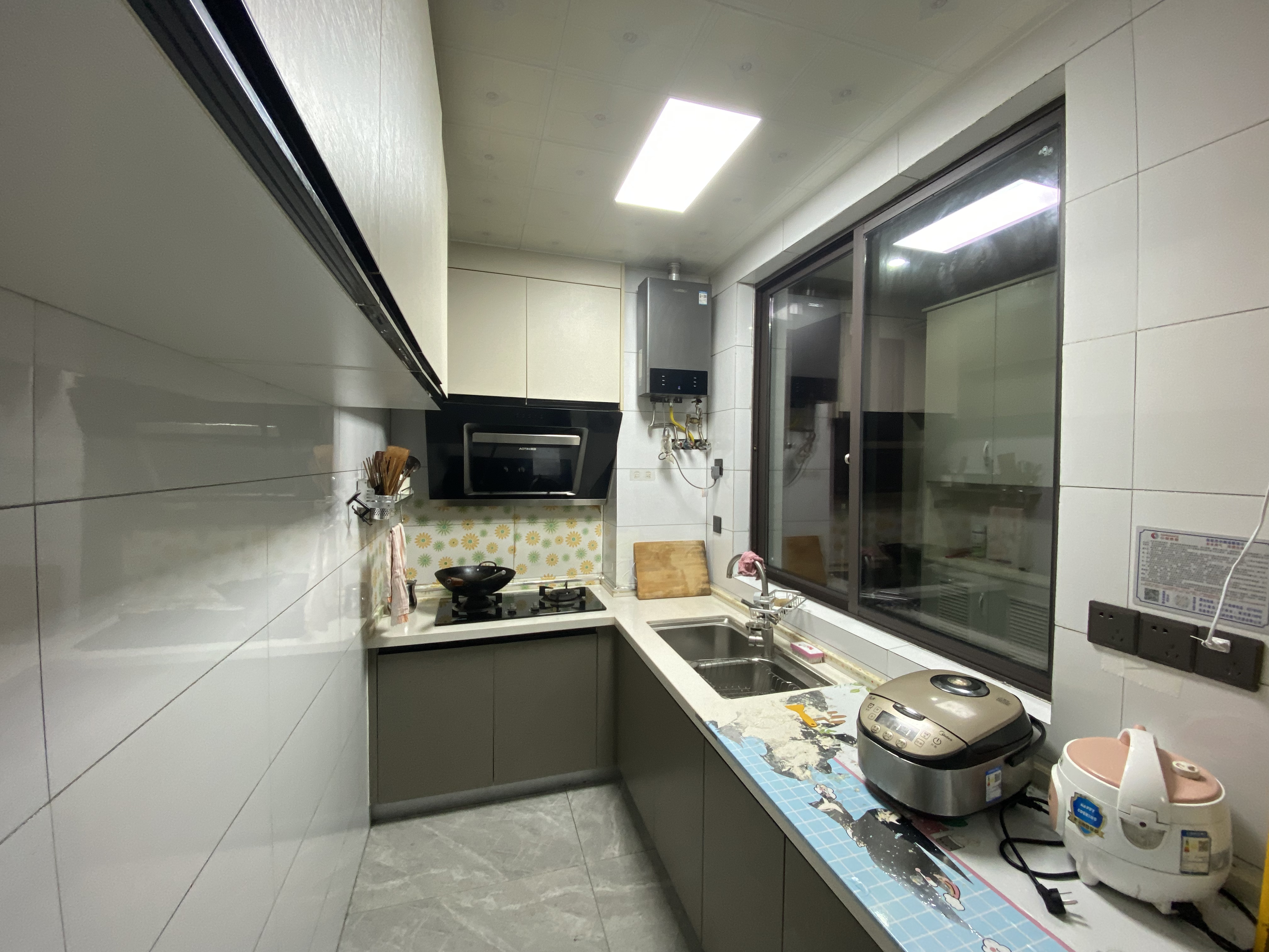 江与城 2室1厅1卫 1700.0元/月 江与城 2室1厅1卫 1700.0元/月室内图