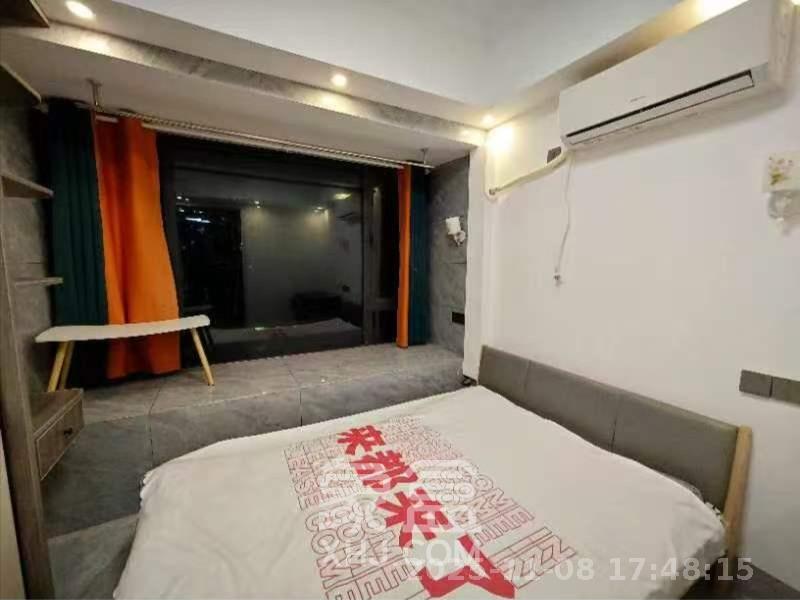 龙湖湘江星座（祺鑫星座公寓）  1室1厅1卫    1600.0元/月