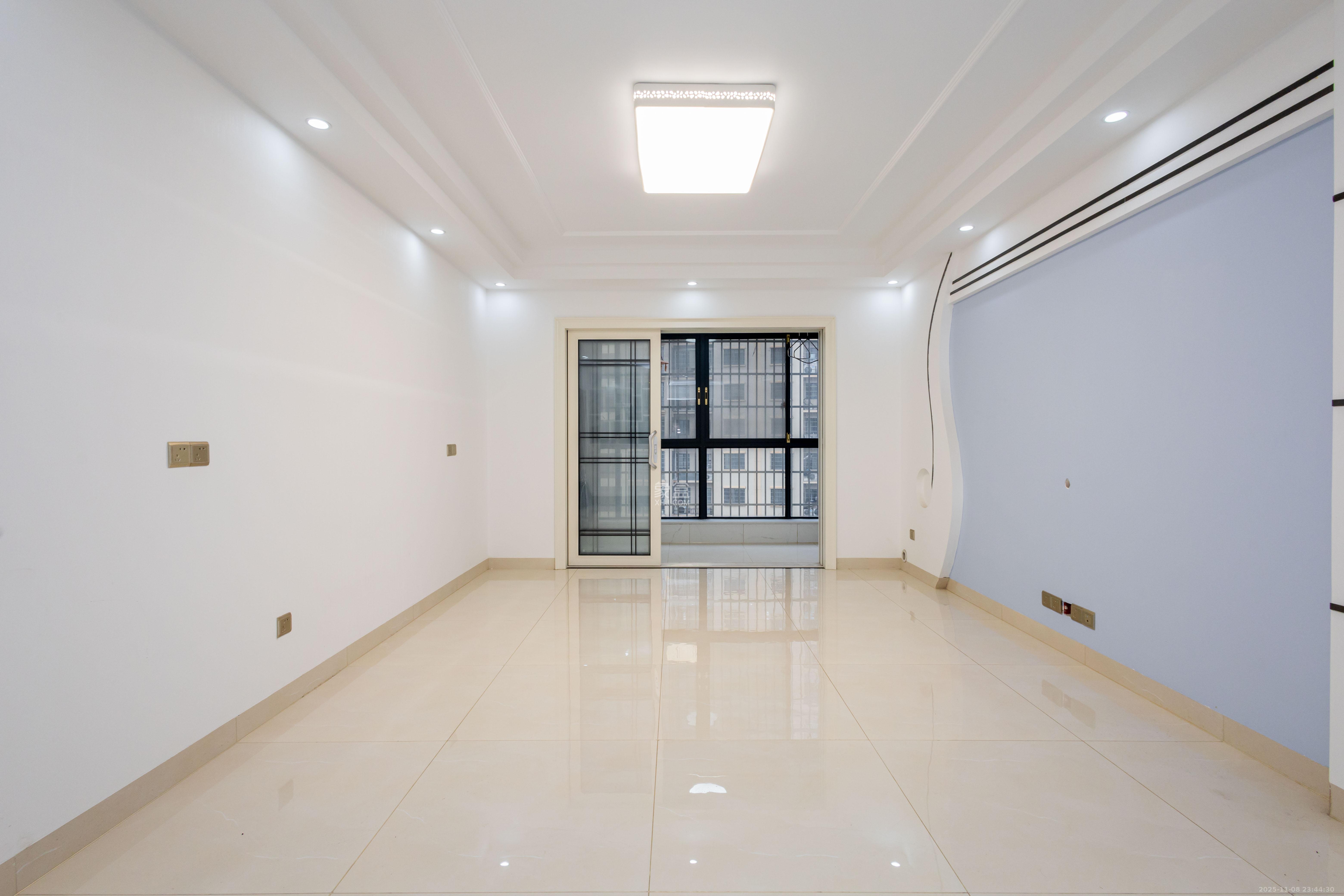 佳美紫郡  3室2厅2卫    84.8万