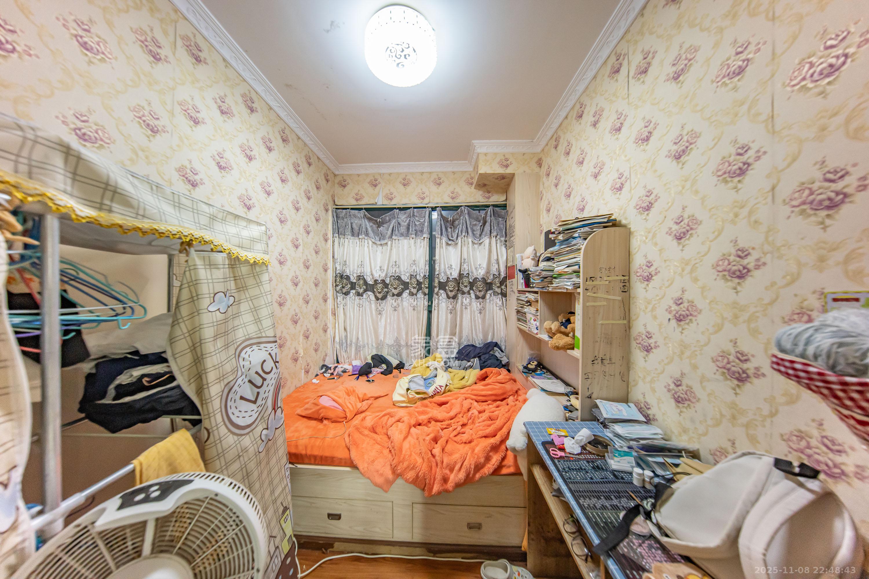 洋湖时代  3室1厅1卫    65.0万卧室