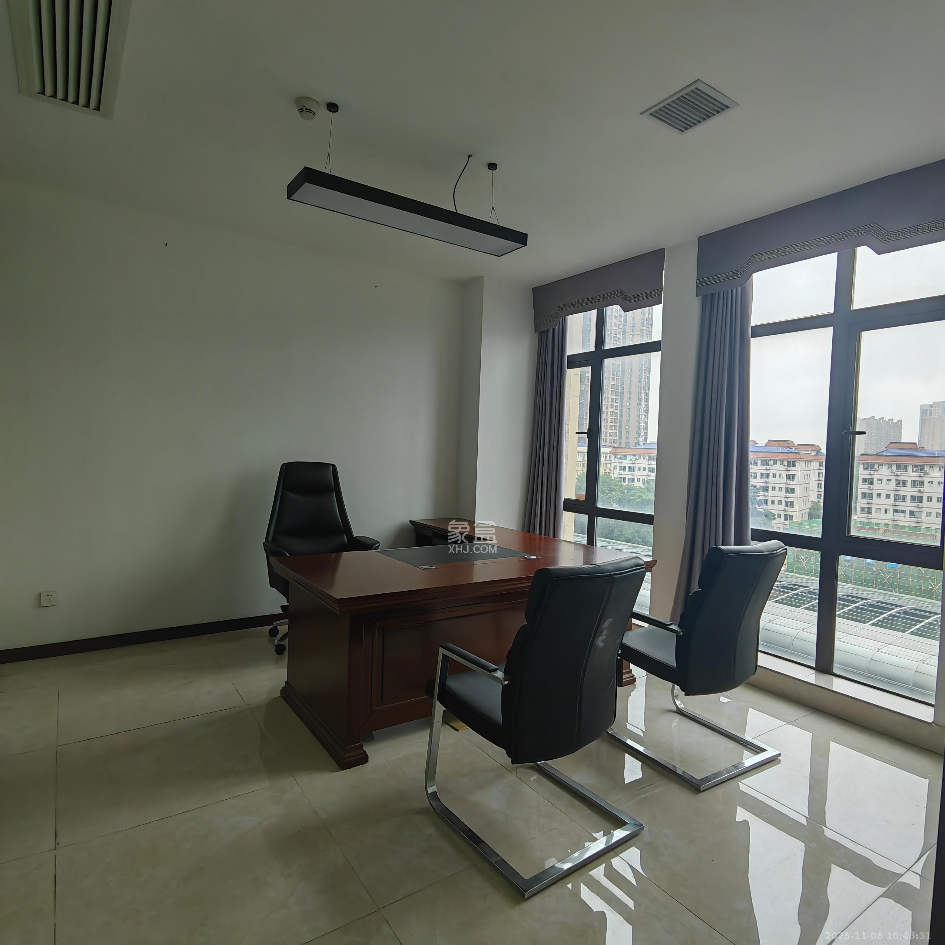 星雅美辰   108.0㎡      6000.0元/月室内图