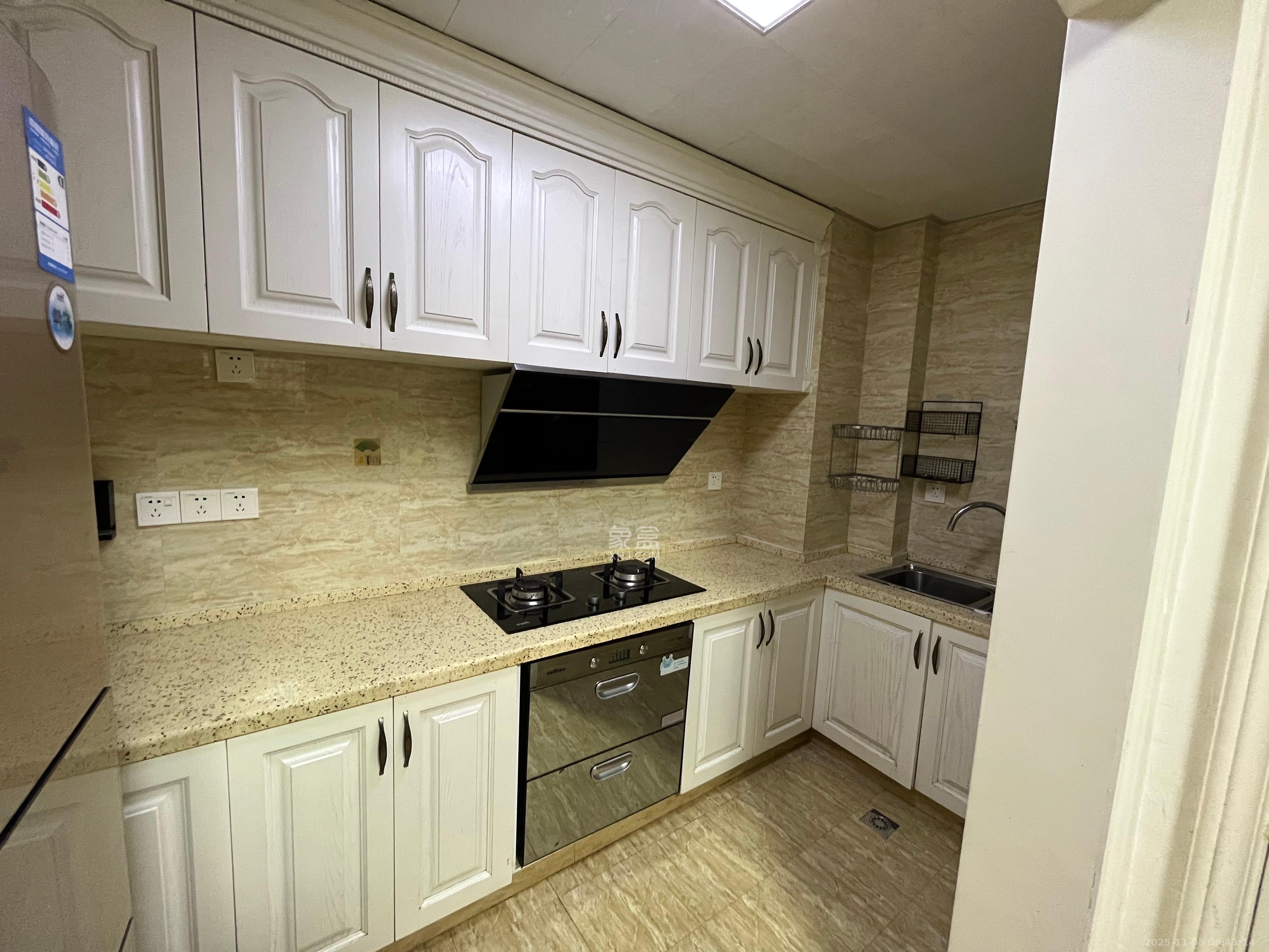 嘉宇盛世华章 2室2厅1卫 2600.0元/月 嘉宇盛世华章 2室2厅1卫 2600.0元/月室内图