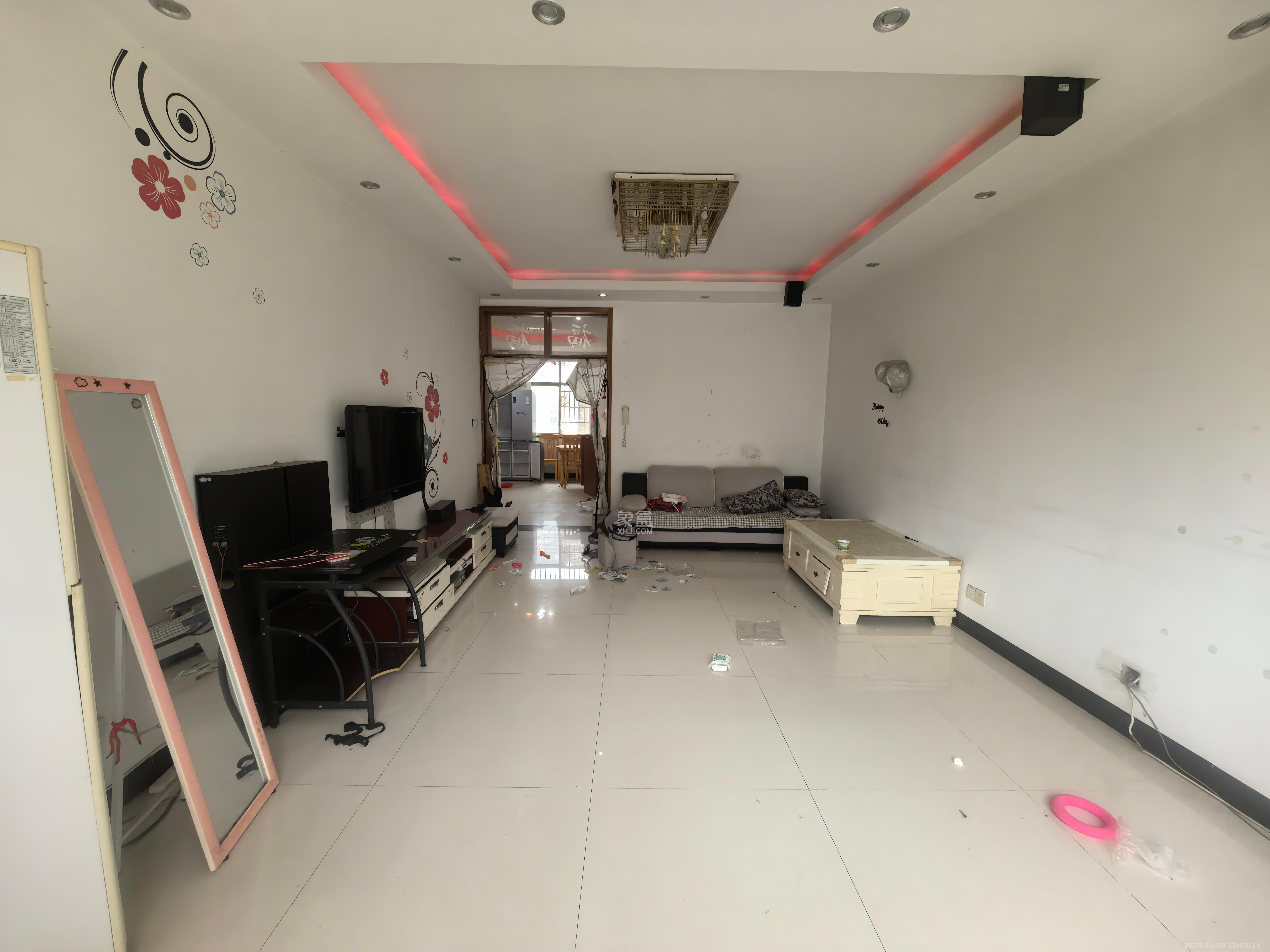 黄鹤小区3片  1室2厅1卫    1700.0元/月