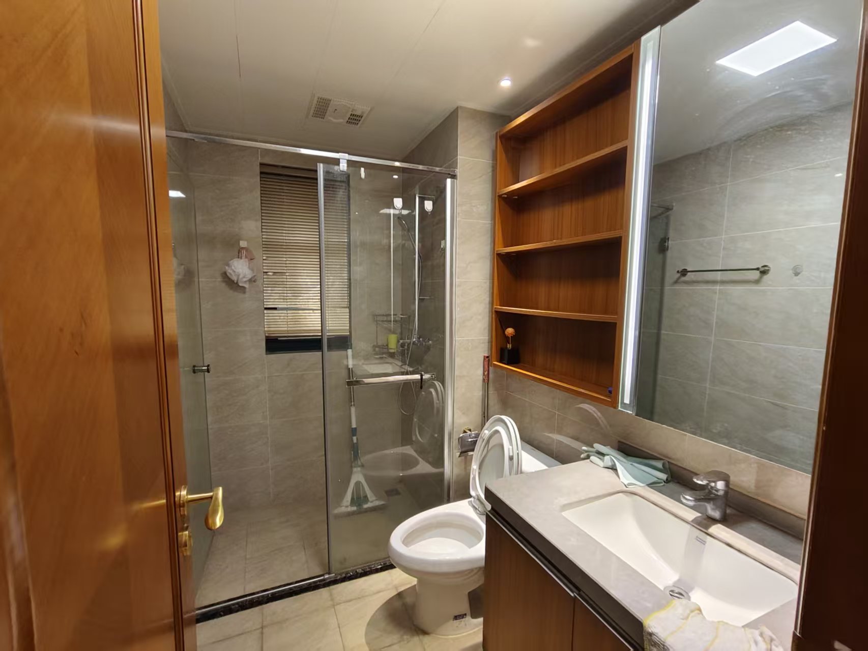 恒大绿洲 2室2厅1卫 1600.0元/月 恒大绿洲 2室2厅1卫 1600.0元/月室内图