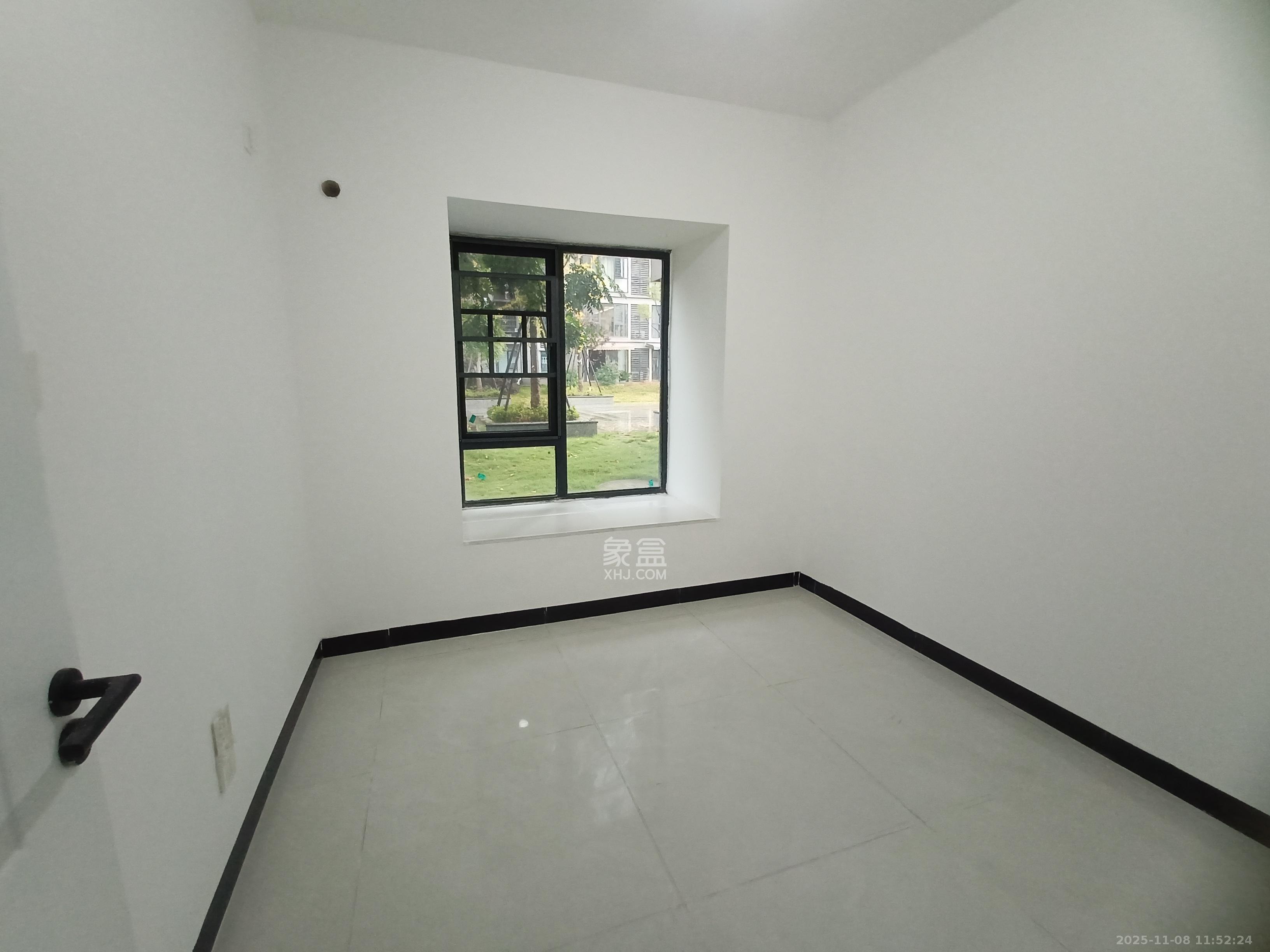 惟智园安置小区 4室2厅2卫 2400.0元/月 惟智园安置小区 4室2厅2卫 2400.0元/月室内图