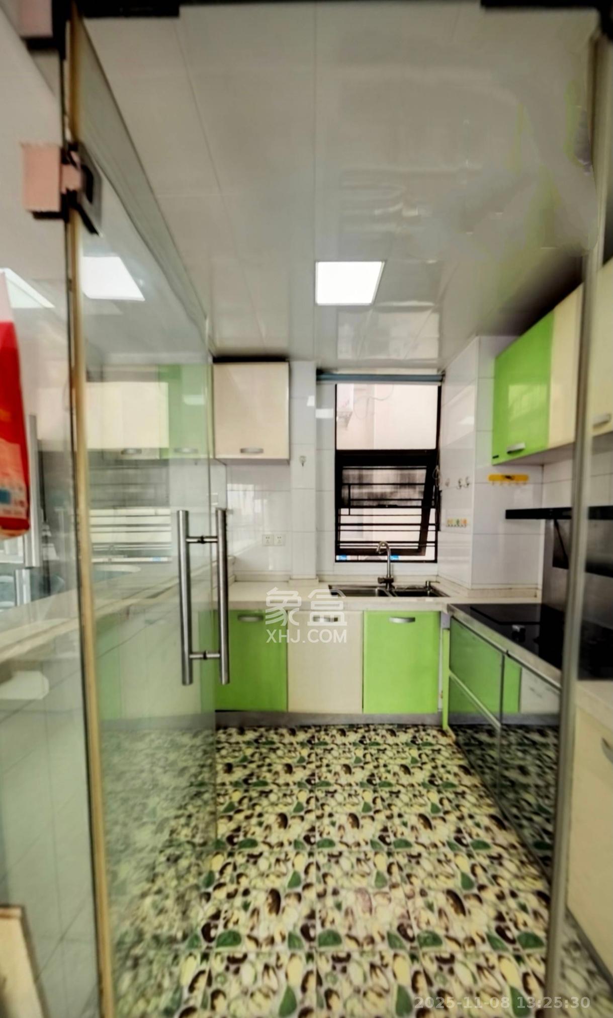 旭辉藏郡(藏郡、旭湘华府) 3室2厅1卫 2400.0元/月 旭辉藏郡(藏郡、旭湘华府) 3室2厅1卫 2400.0元/月室内图