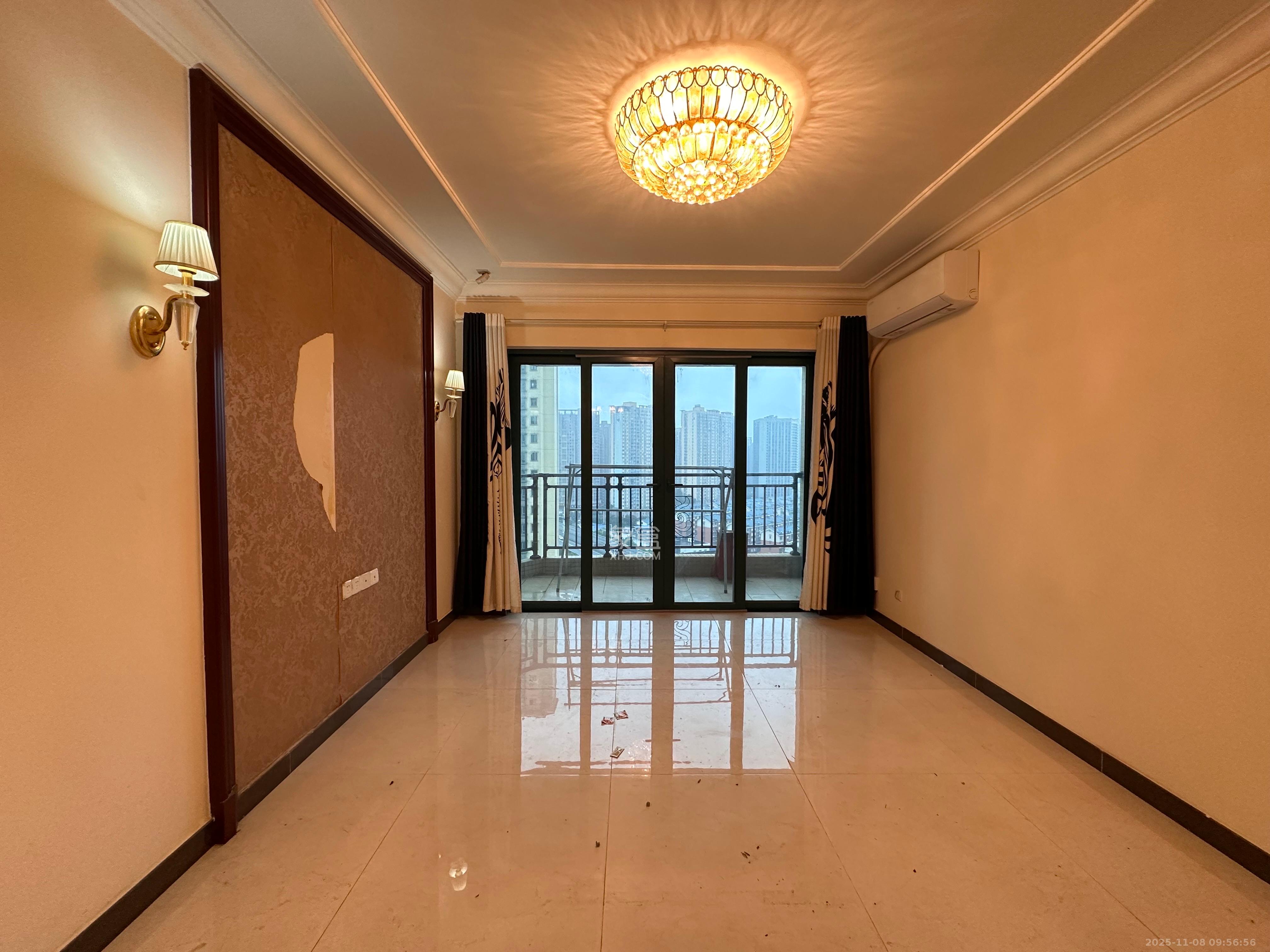 恒大雅苑  2室2厅2卫    1800.0元/月