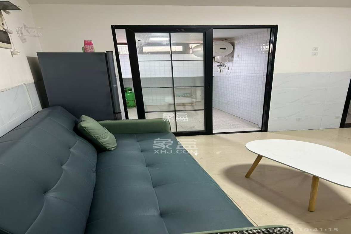 高桥社区高福星小区 2室1厅1卫 1500.0元/月 高桥社区高福星小区 2室1厅1卫 1500.0元/月室内图