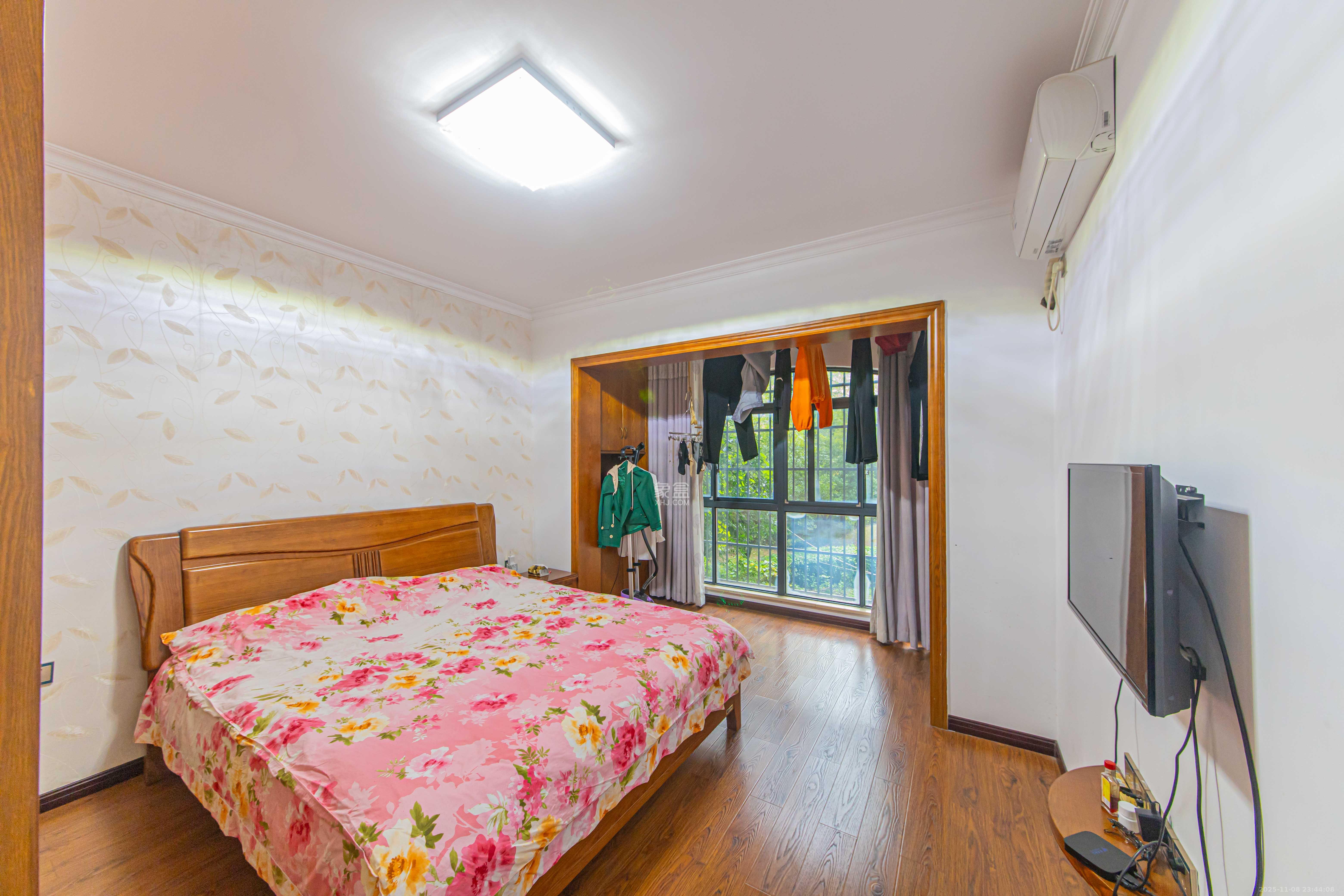 中建芙蓉嘉苑  1室2厅1卫    130.0万卧室