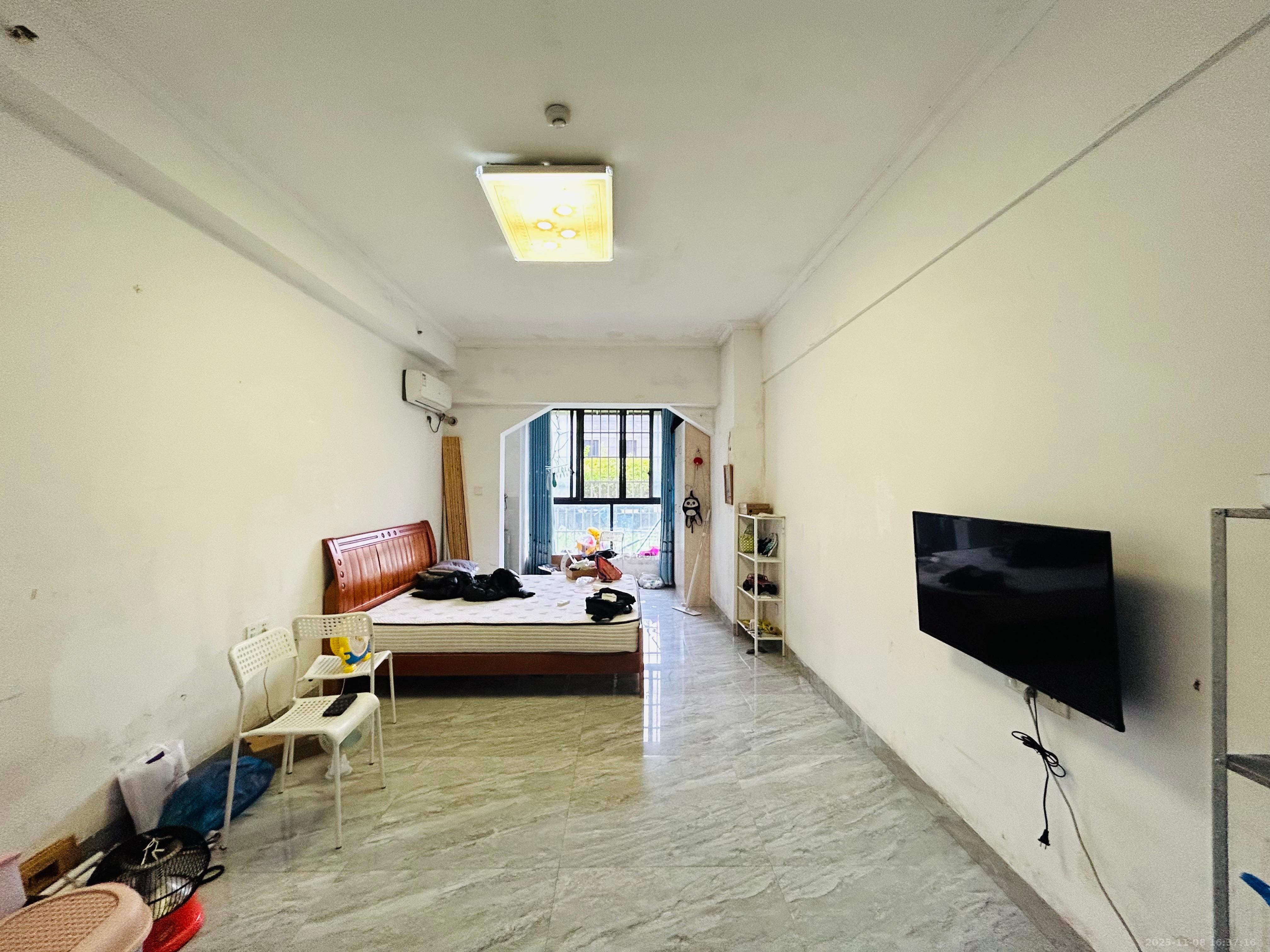 梅溪国际公寓（步步高新天地）  1室1厅1卫    1400.0元/月室内图