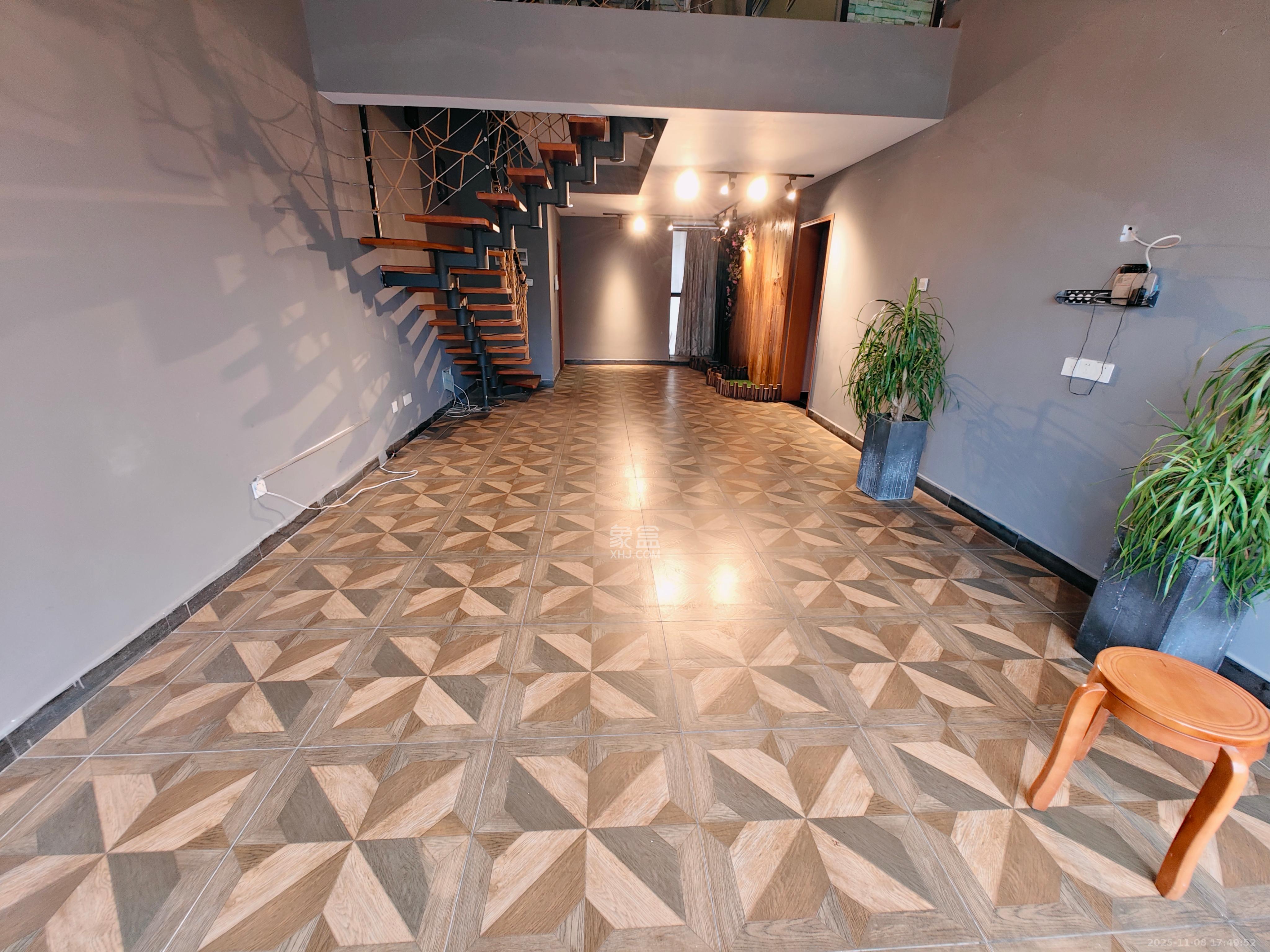 恒盛世家  5室2厅2卫    4000.0元/月室内图