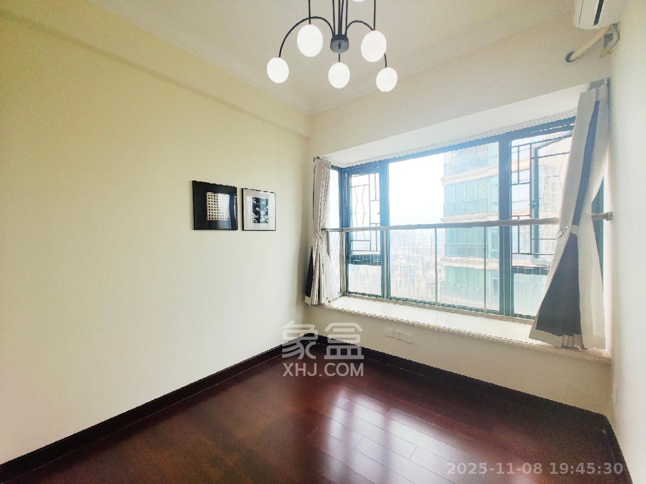 恒大雅苑 4室2厅2卫 4500.0元/月 恒大雅苑 4室2厅2卫 4500.0元/月室内图