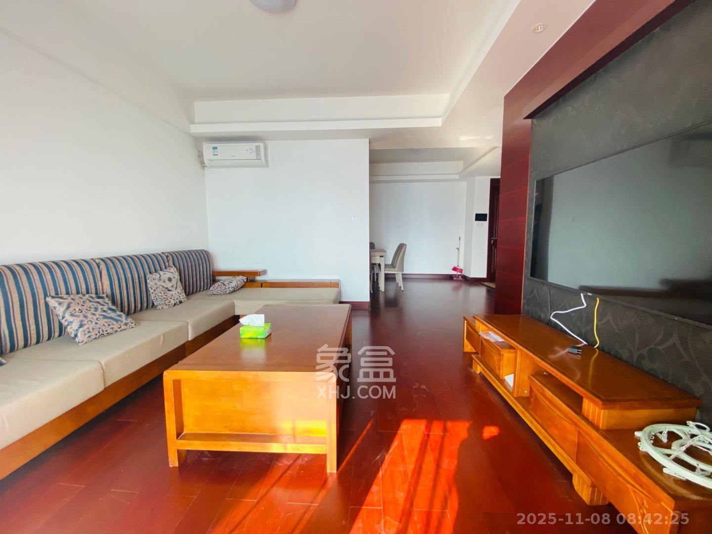 复地崑玉国际一期 1室2厅1卫 3500.0元/月 复地崑玉国际一期 1室2厅1卫 3500.0元/月室内图