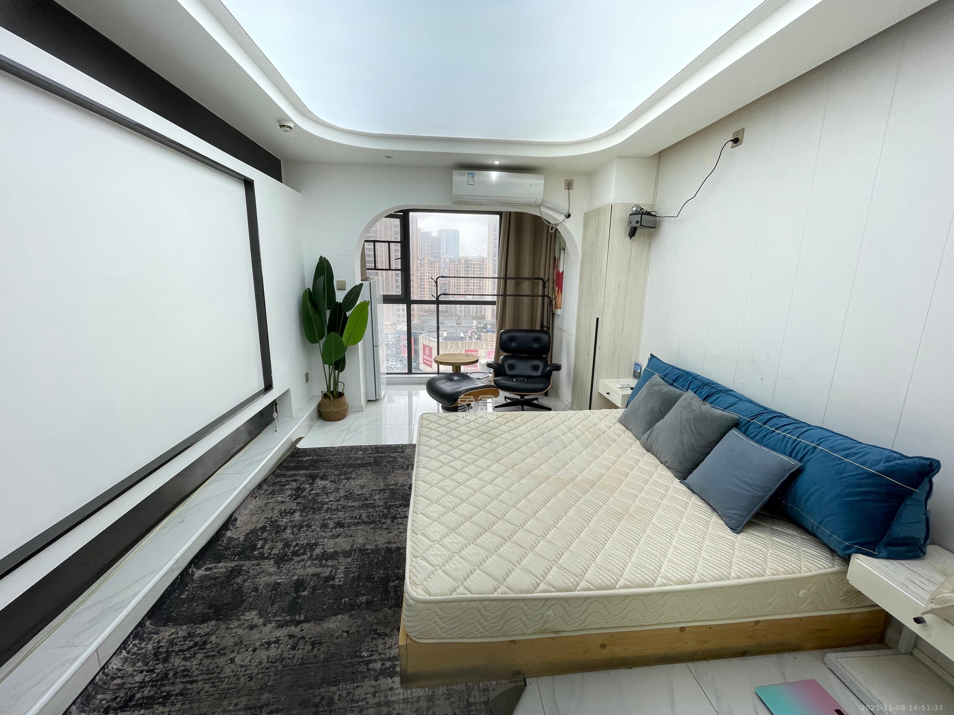 美林美寓  1室1厅1卫    1600.0元/月