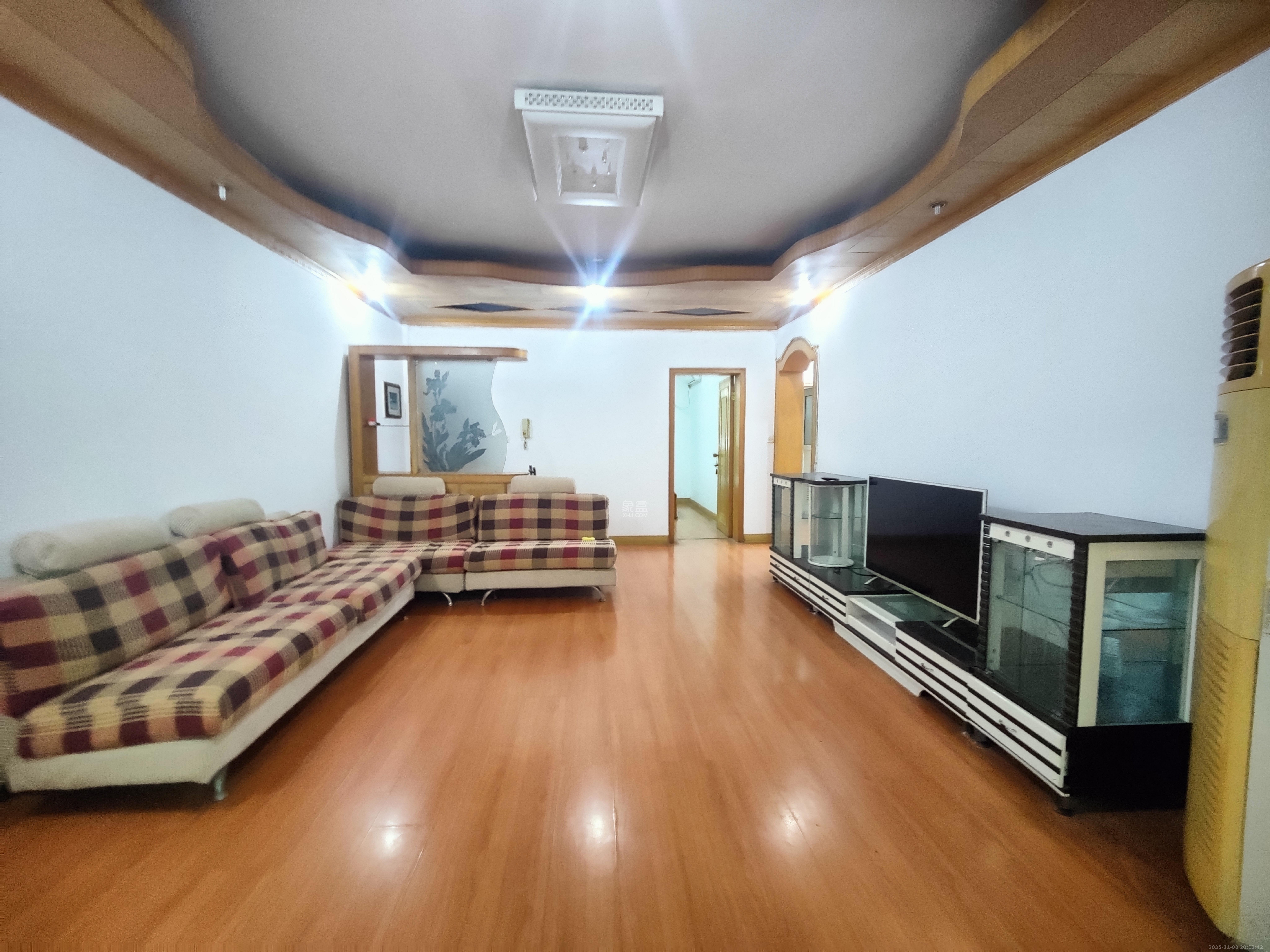 杏林小区  3室2厅2卫    2100.0元/月室内图