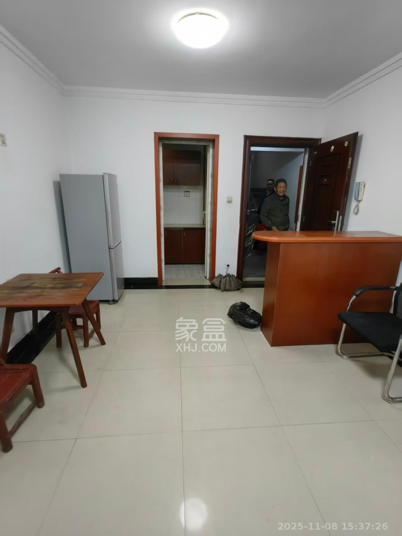 麓谷锦和园  2室2厅1卫    1800.0元/月室内图