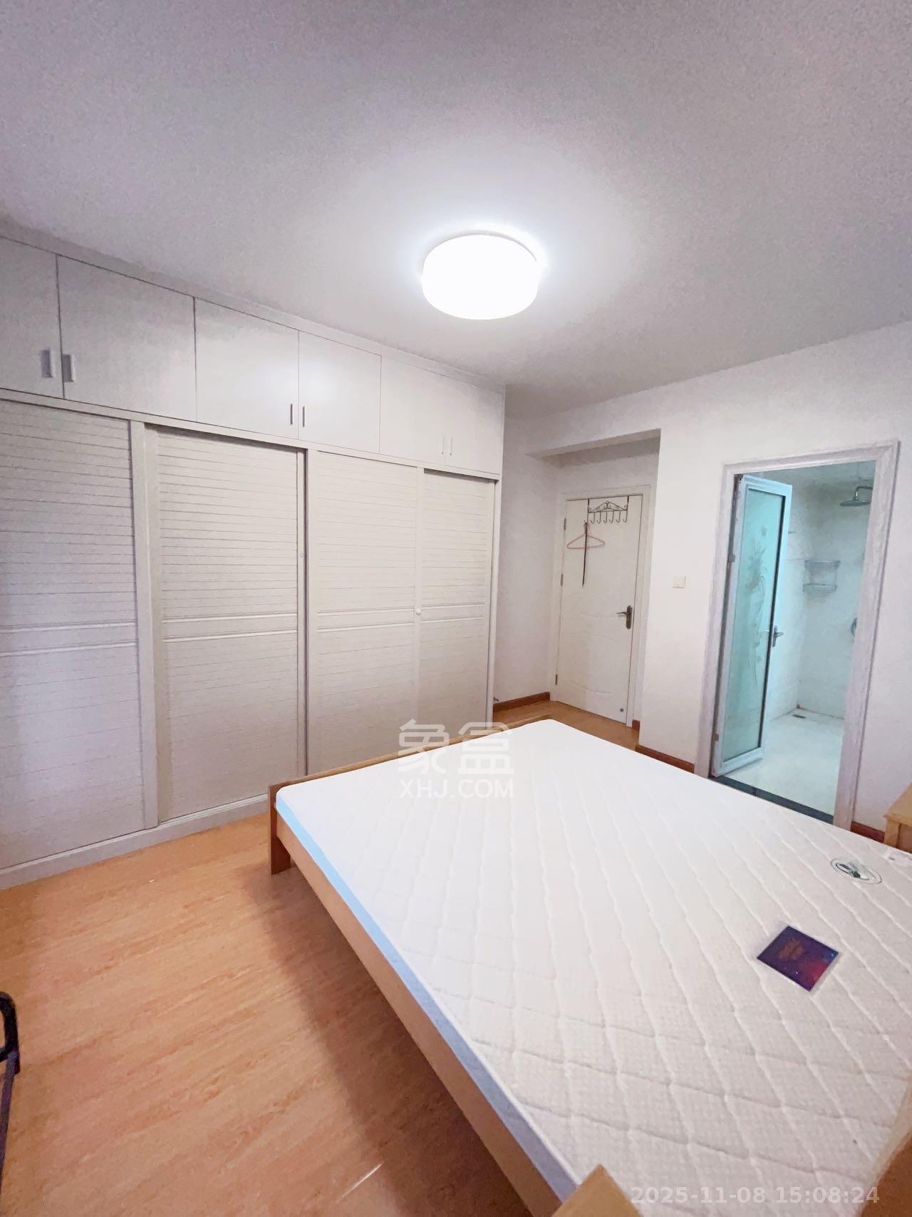 和泓梅溪四季  3室2厅2卫    2800.0元/月室内图