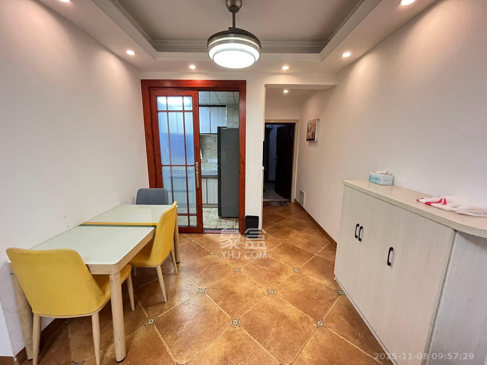 西韵佳苑 2室2厅1卫 2400.0元/月 西韵佳苑 2室2厅1卫 2400.0元/月室内图