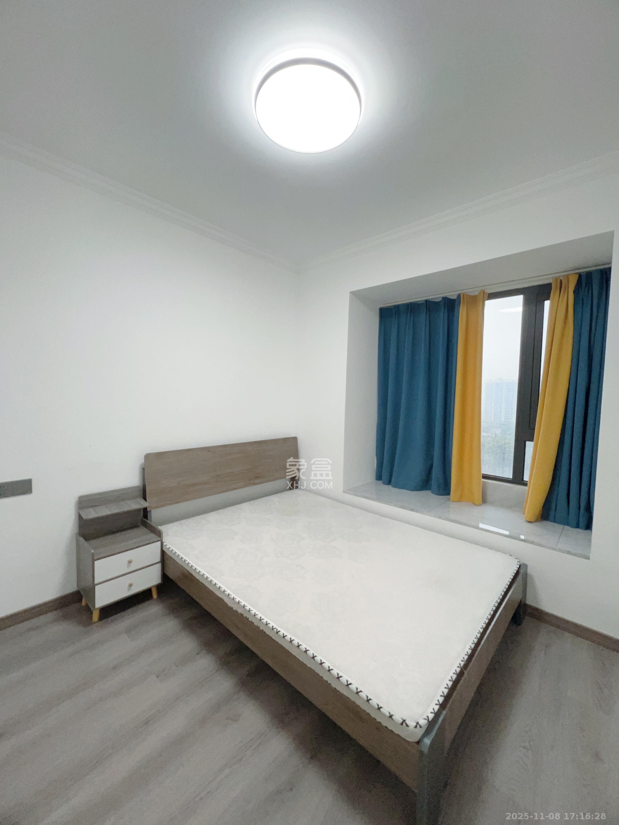 保利金香槟  4室2厅2卫    2800.0元/月室内图