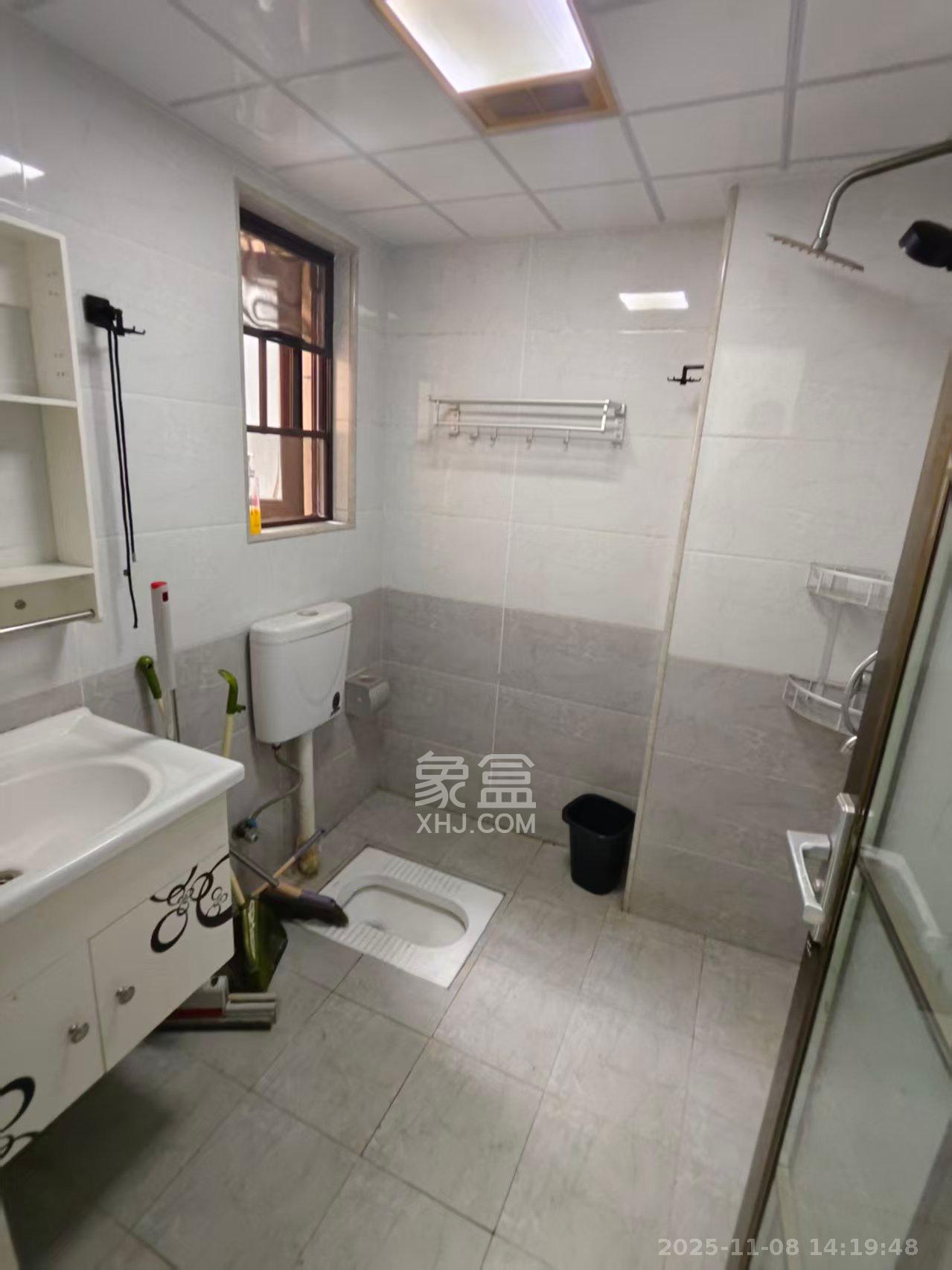 东方美地 3室2厅1卫 2400.0元/月 东方美地 3室2厅1卫 2400.0元/月室内图