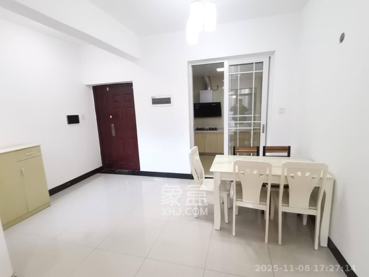 兴威帕克水岸 3室2厅2卫 2400.0元/月 兴威帕克水岸 3室2厅2卫 2400.0元/月室内图