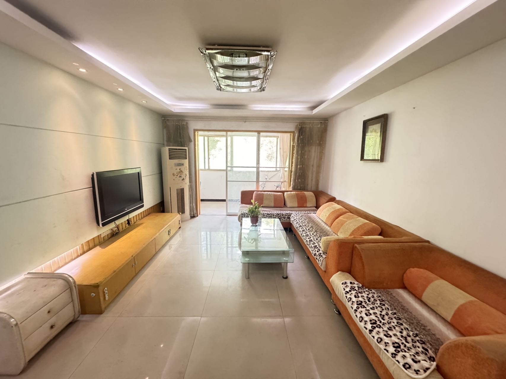 景香苑  3室2厅2卫    2200.0元/月户型图