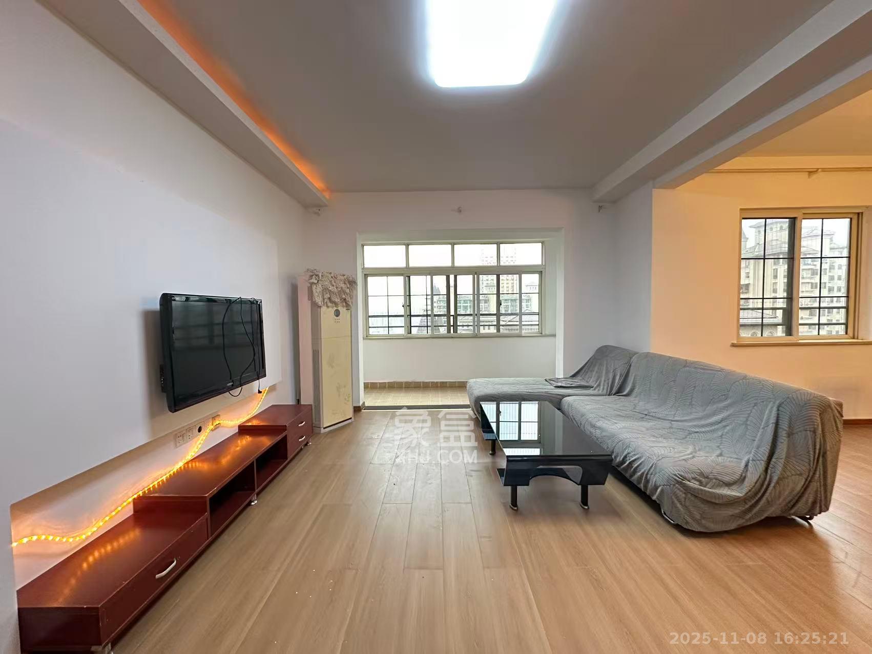 沁园春御院 3室2厅2卫 2800.0元/月 沁园春御院 3室2厅2卫 2800.0元/月室内图